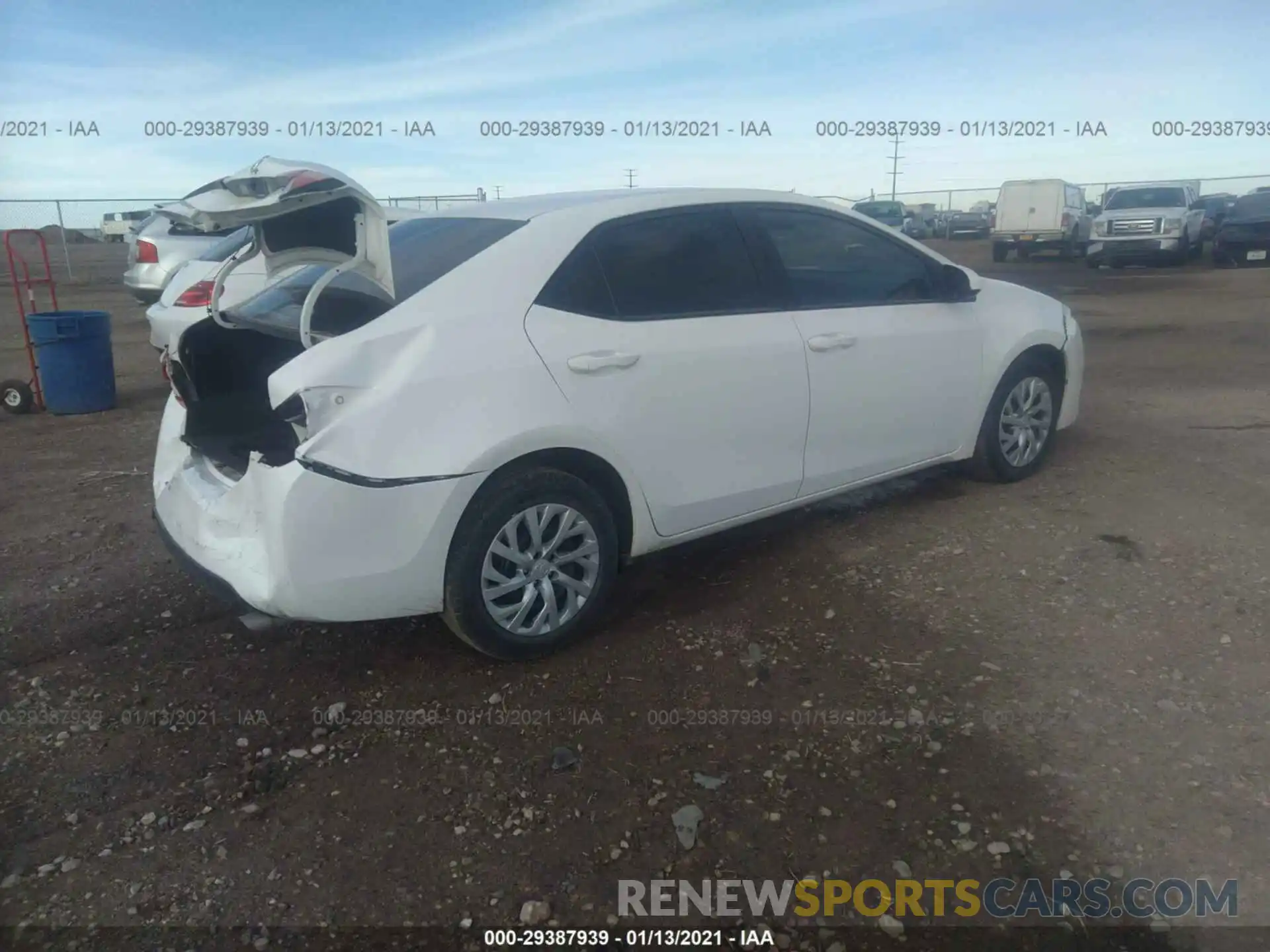 4 Photograph of a damaged car 5YFBURHEXKP862197 TOYOTA COROLLA 2019