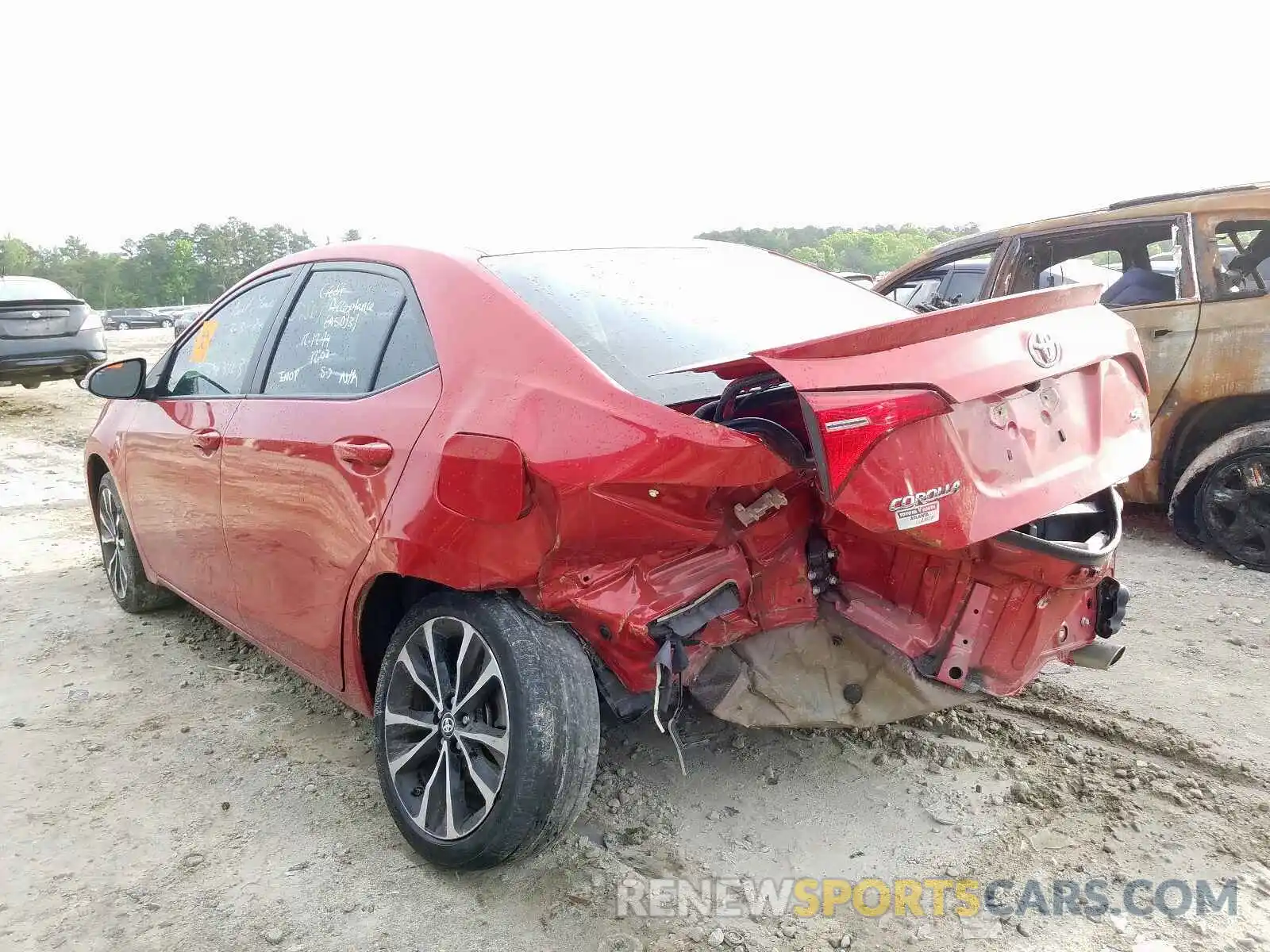 3 Photograph of a damaged car 5YFBURHEXKP862622 TOYOTA COROLLA 2019