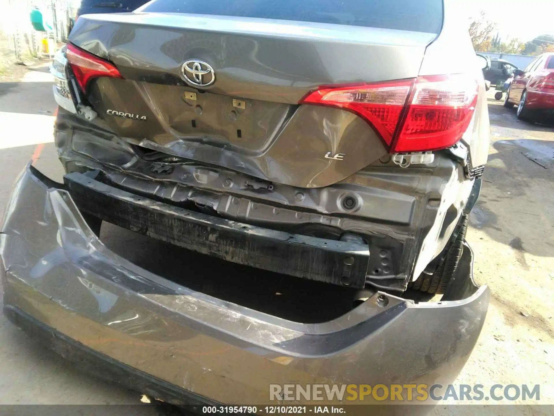 6 Photograph of a damaged car 5YFBURHEXKP863012 TOYOTA COROLLA 2019