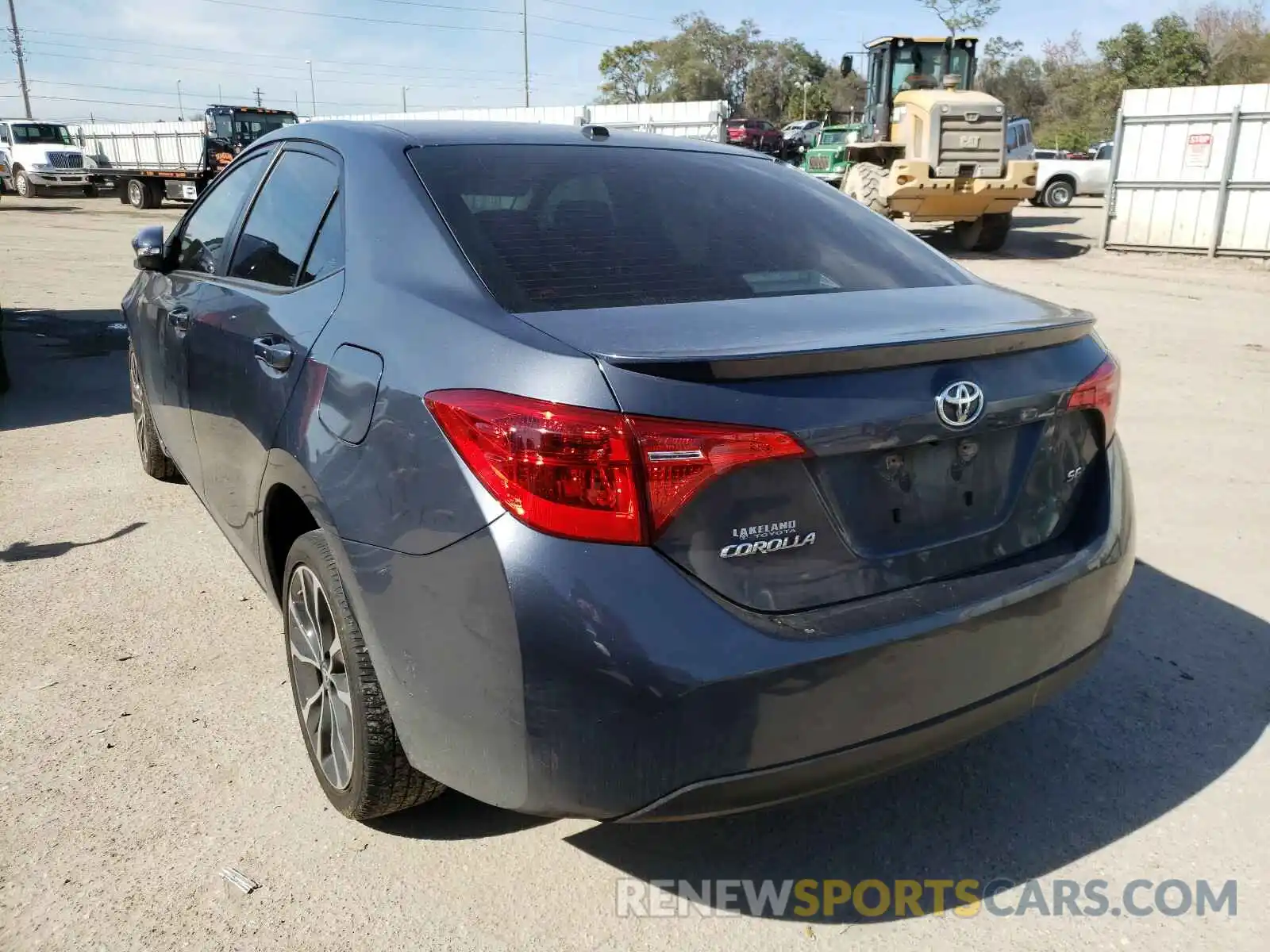 3 Photograph of a damaged car 5YFBURHEXKP863446 TOYOTA COROLLA 2019