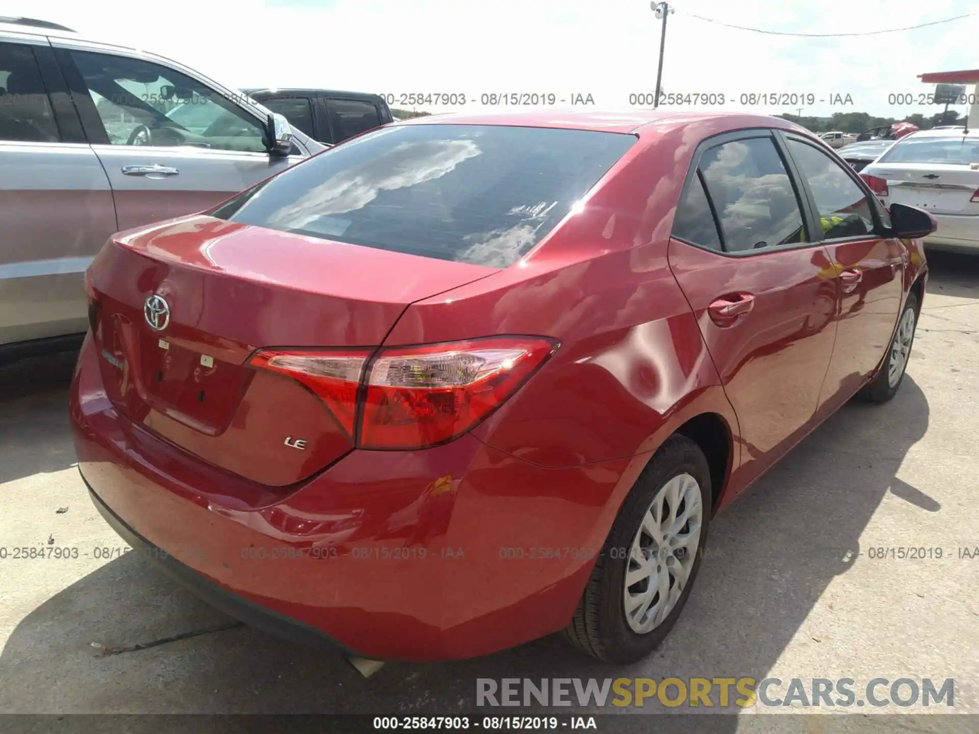 4 Photograph of a damaged car 5YFBURHEXKP863754 TOYOTA COROLLA 2019