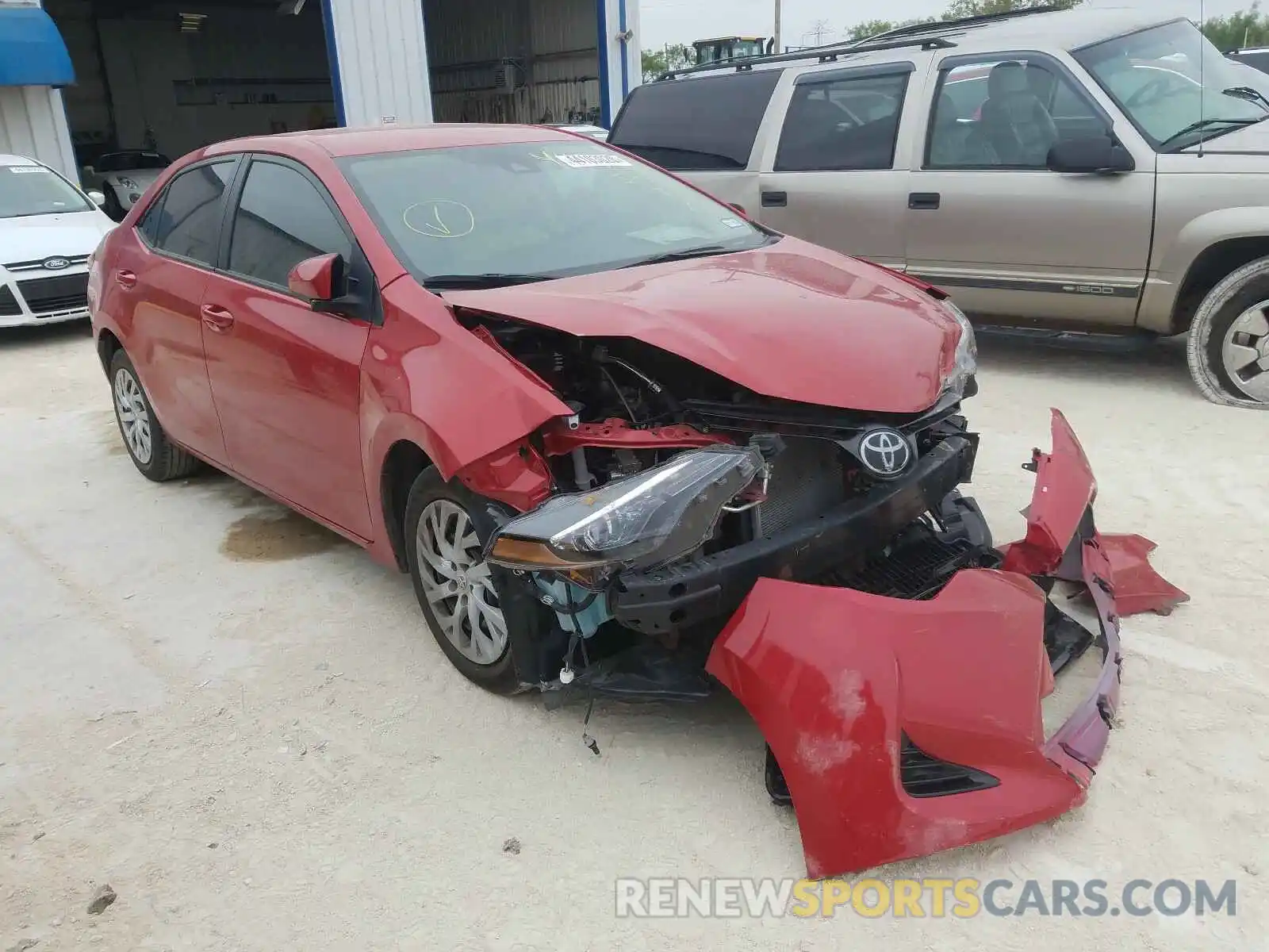 1 Photograph of a damaged car 5YFBURHEXKP863964 TOYOTA COROLLA 2019