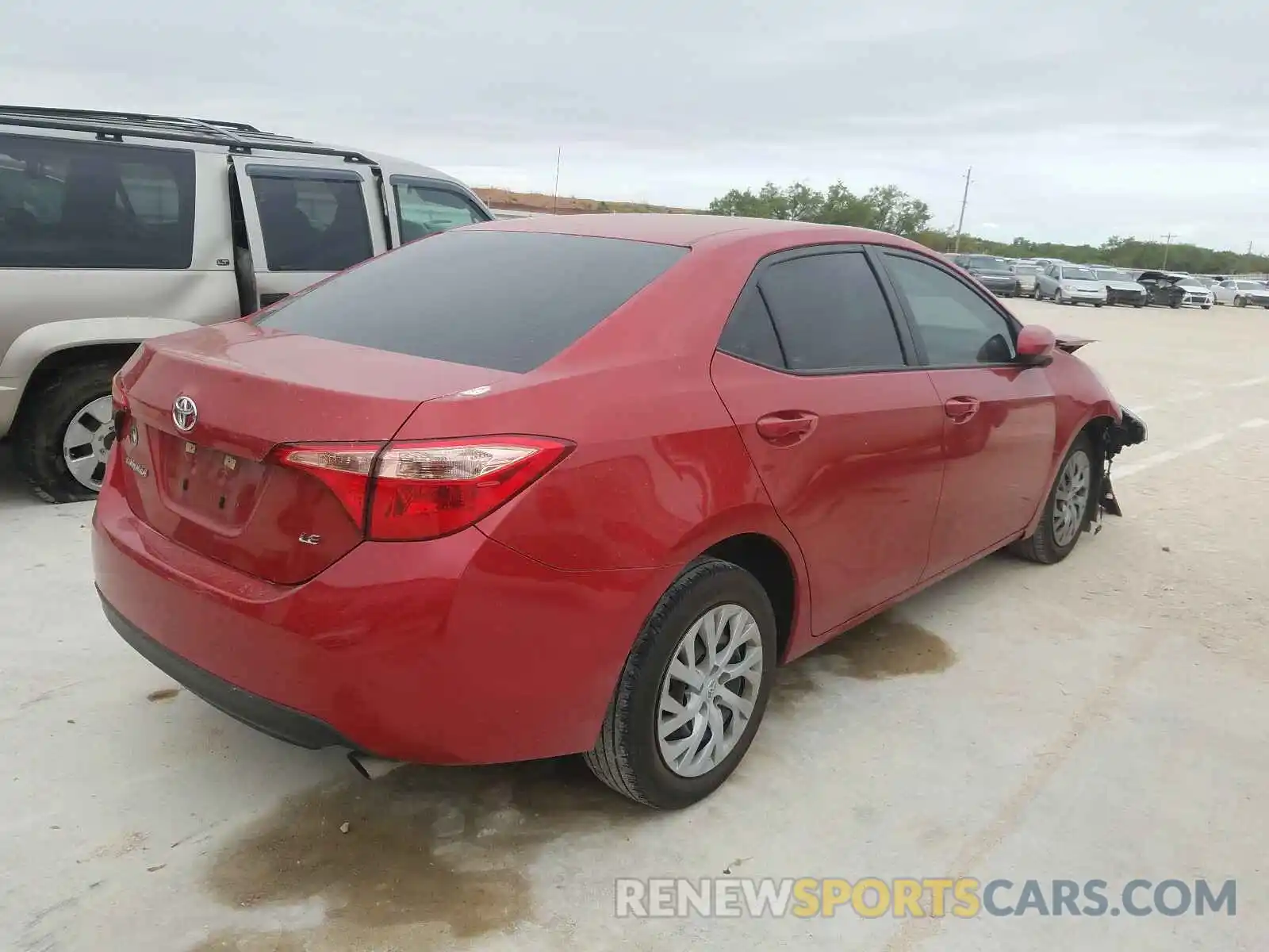 4 Photograph of a damaged car 5YFBURHEXKP863964 TOYOTA COROLLA 2019