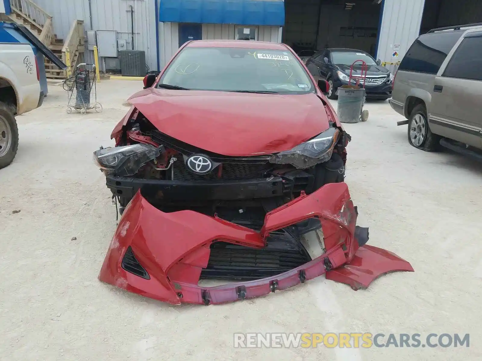 9 Photograph of a damaged car 5YFBURHEXKP863964 TOYOTA COROLLA 2019