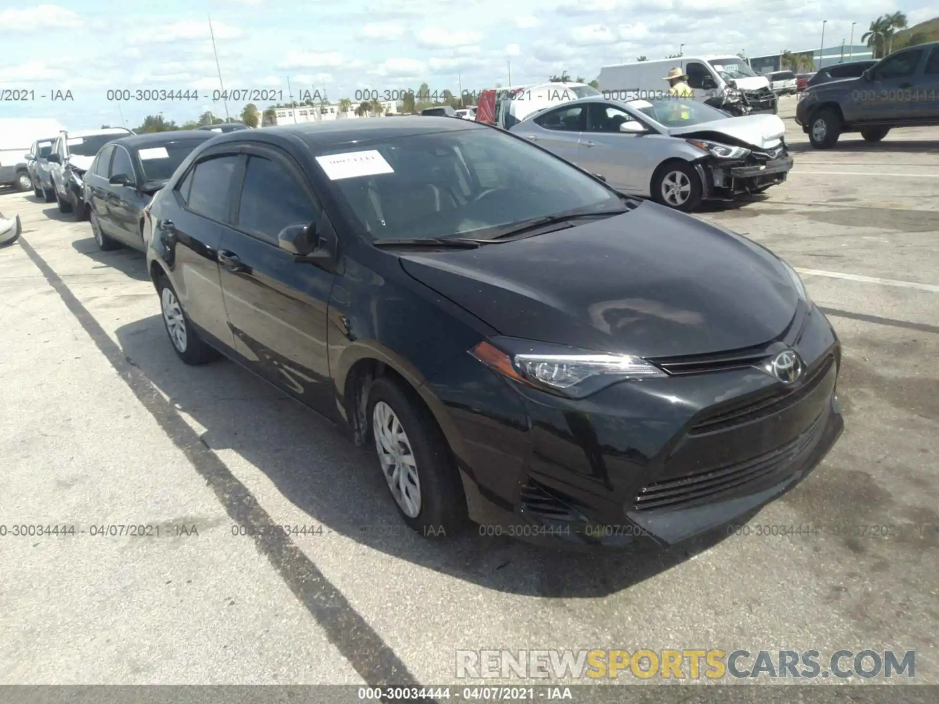 1 Photograph of a damaged car 5YFBURHEXKP864421 TOYOTA COROLLA 2019