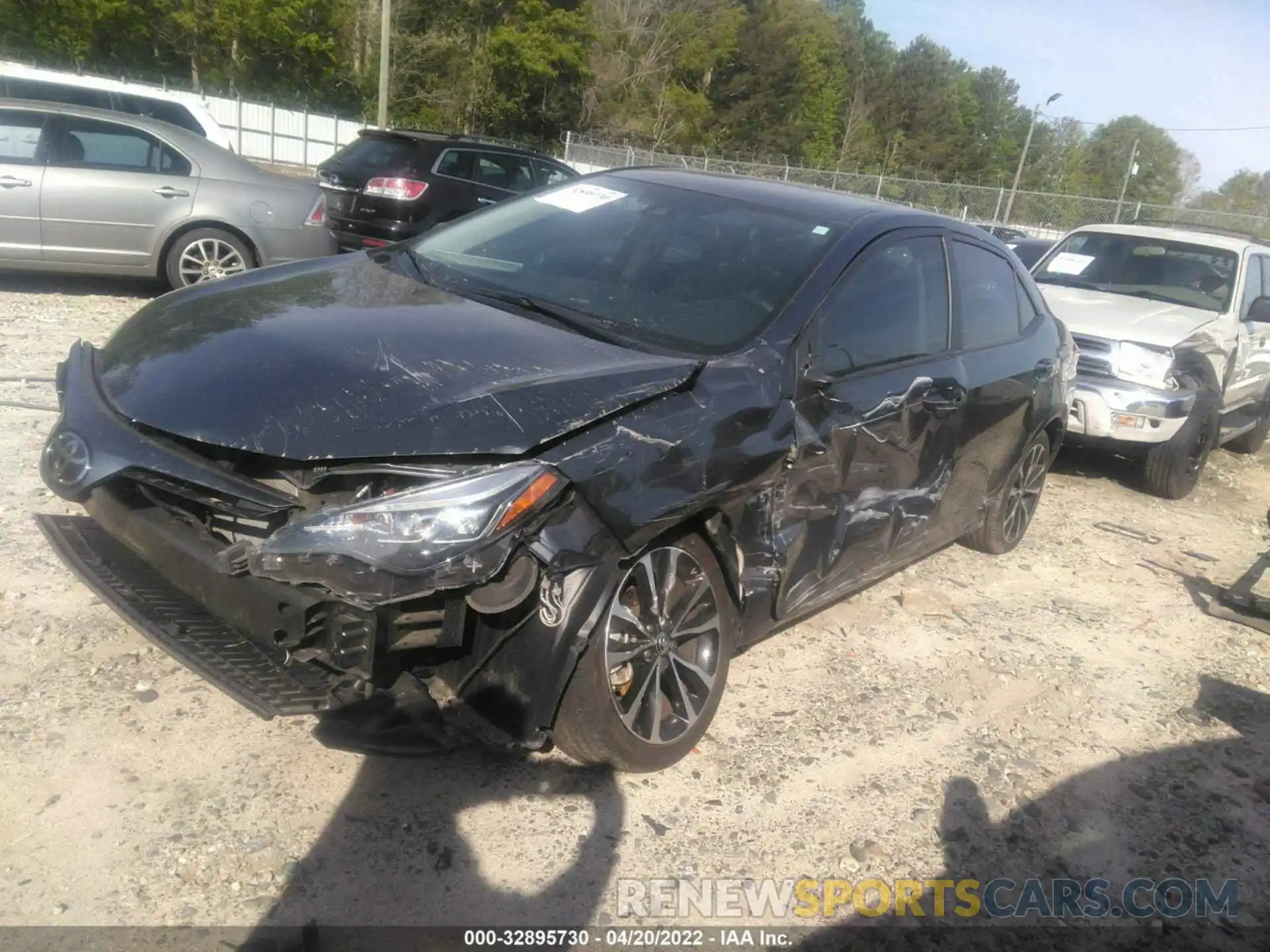 2 Photograph of a damaged car 5YFBURHEXKP864547 TOYOTA COROLLA 2019