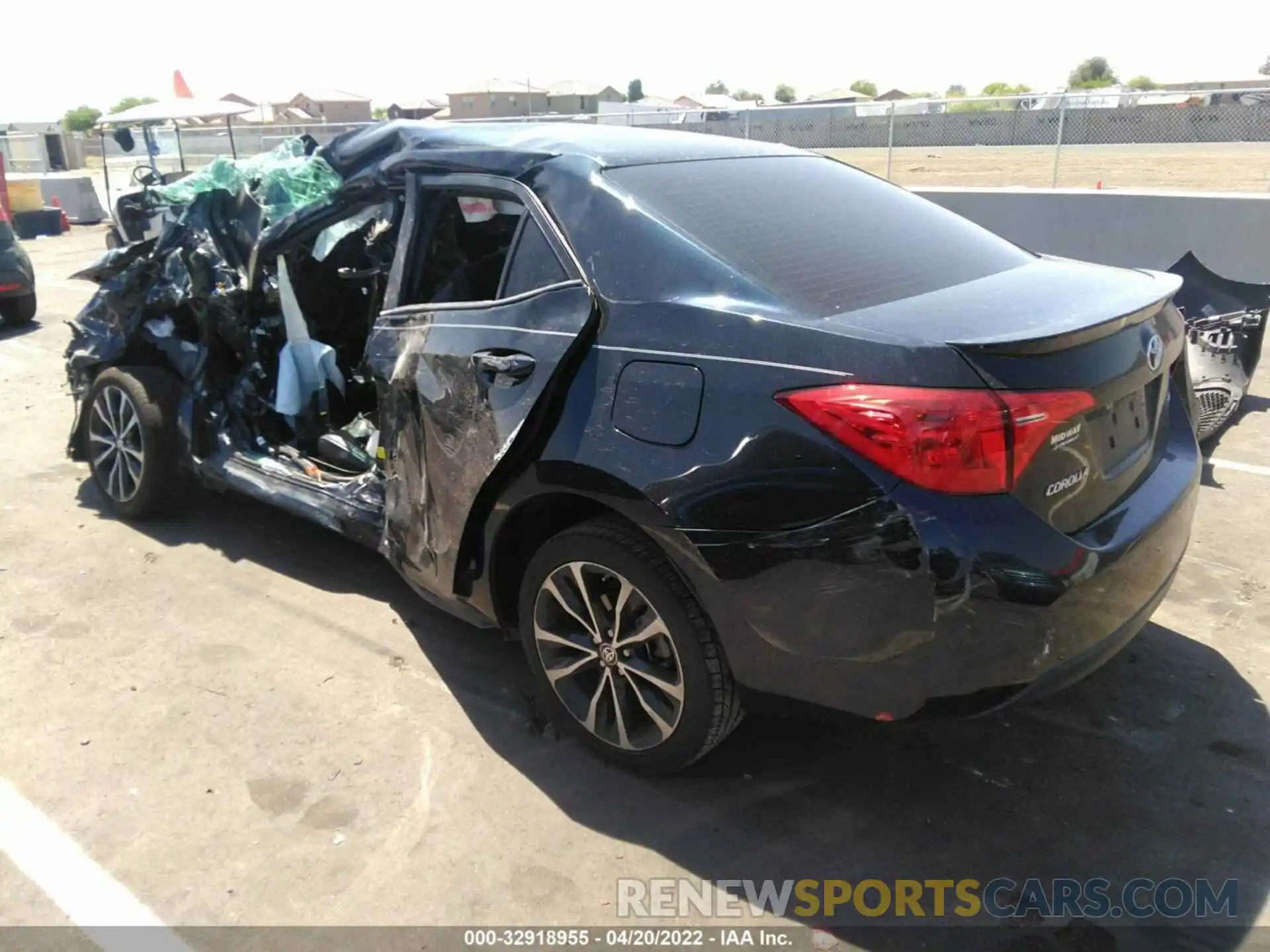 3 Photograph of a damaged car 5YFBURHEXKP865293 TOYOTA COROLLA 2019