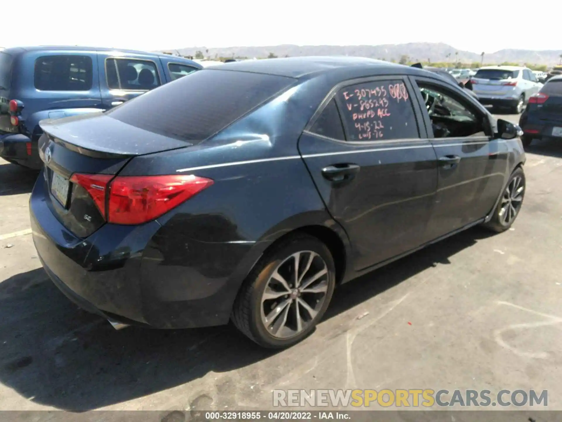 4 Photograph of a damaged car 5YFBURHEXKP865293 TOYOTA COROLLA 2019