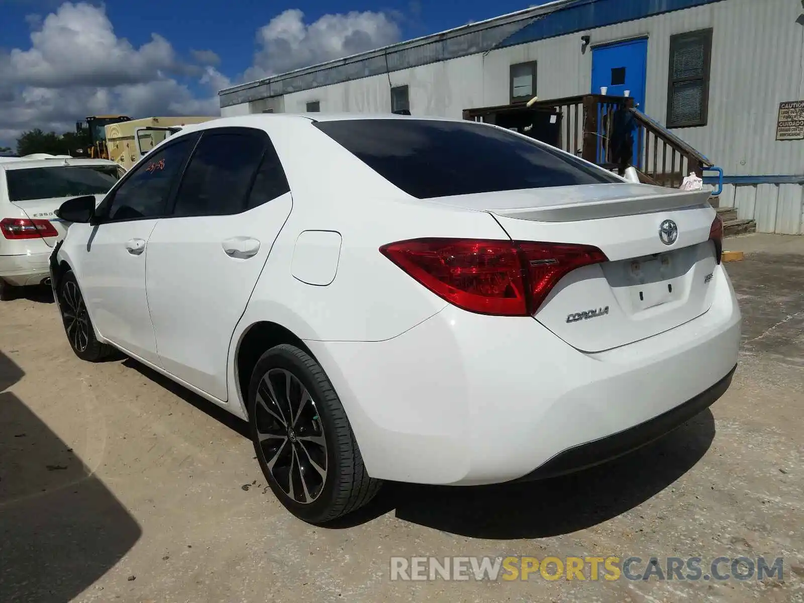 3 Photograph of a damaged car 5YFBURHEXKP865617 TOYOTA COROLLA 2019