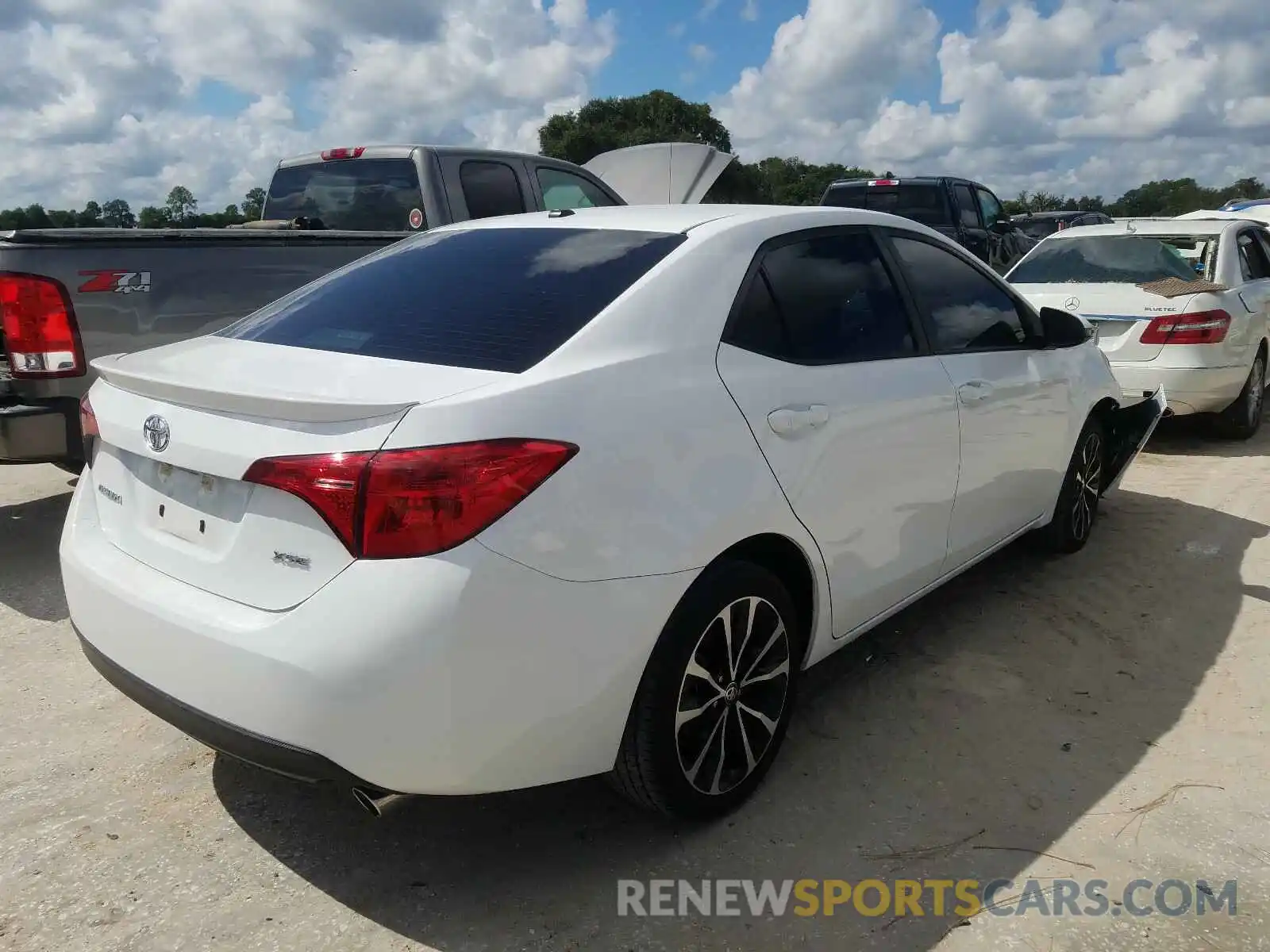 4 Photograph of a damaged car 5YFBURHEXKP865617 TOYOTA COROLLA 2019