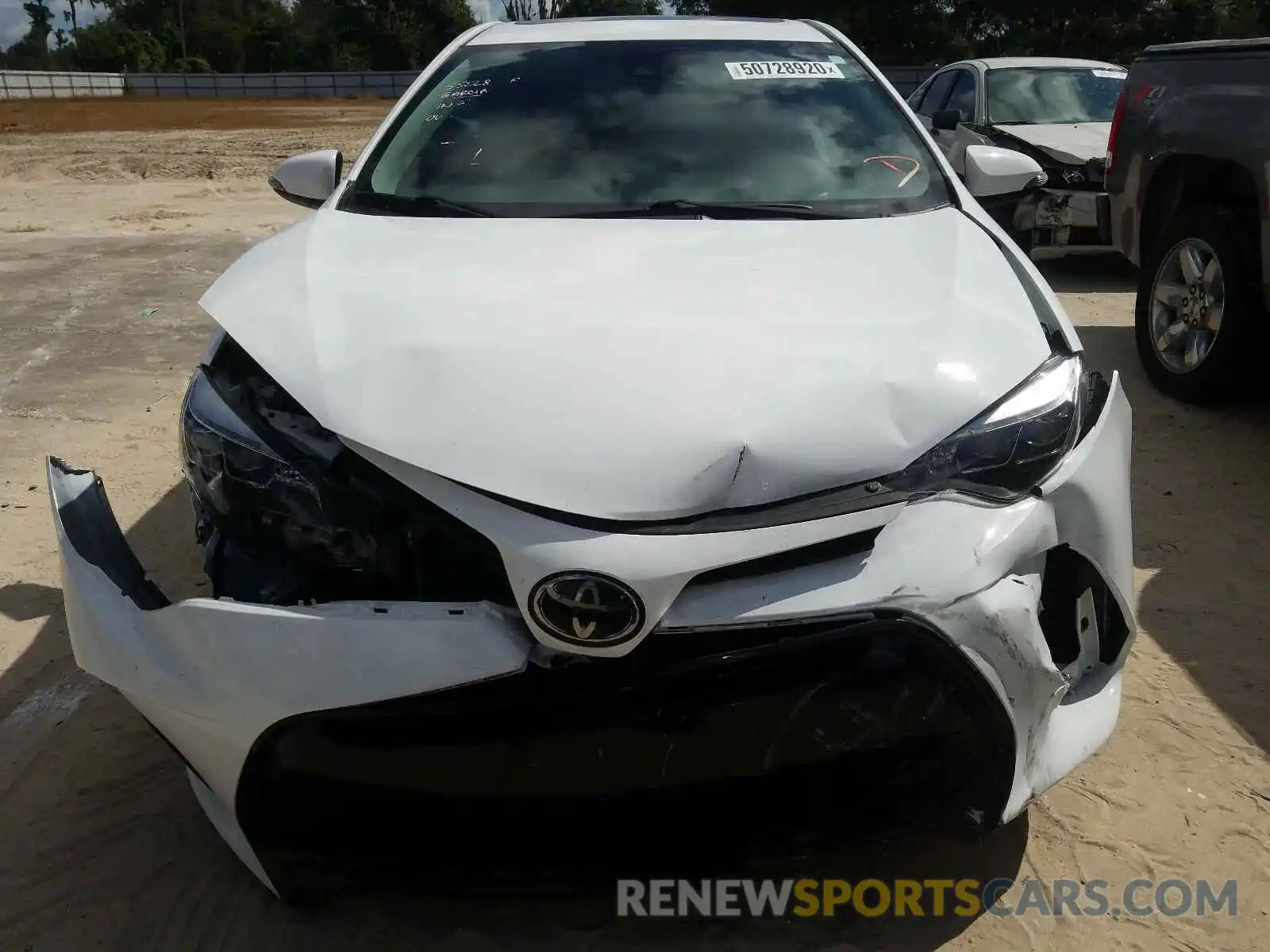 9 Photograph of a damaged car 5YFBURHEXKP865617 TOYOTA COROLLA 2019