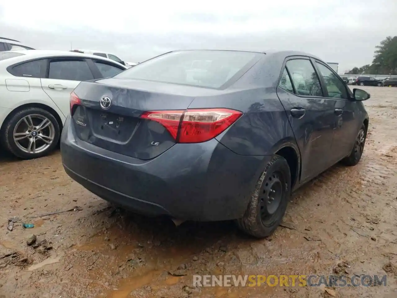 4 Photograph of a damaged car 5YFBURHEXKP865939 TOYOTA COROLLA 2019