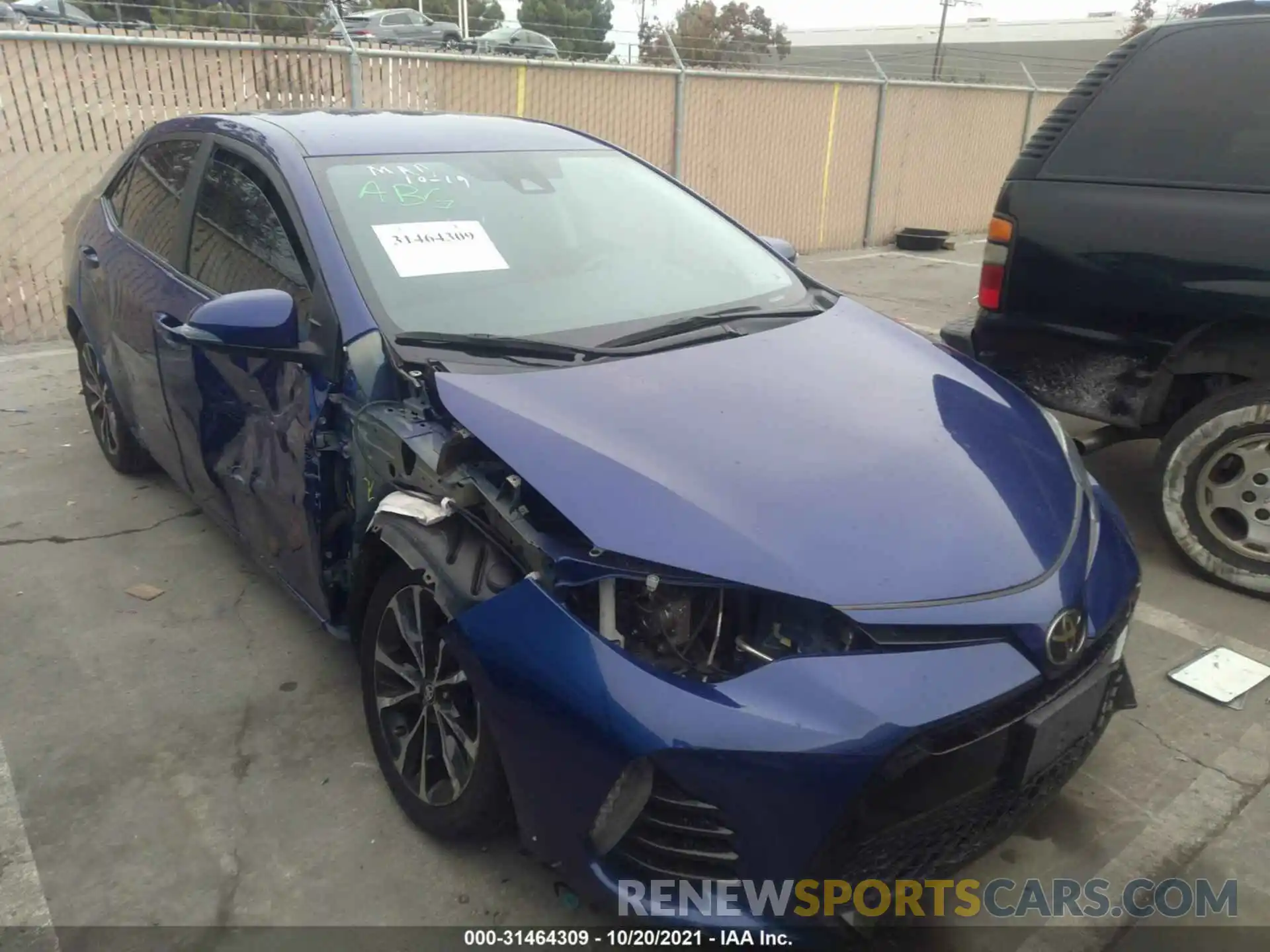 1 Photograph of a damaged car 5YFBURHEXKP866105 TOYOTA COROLLA 2019