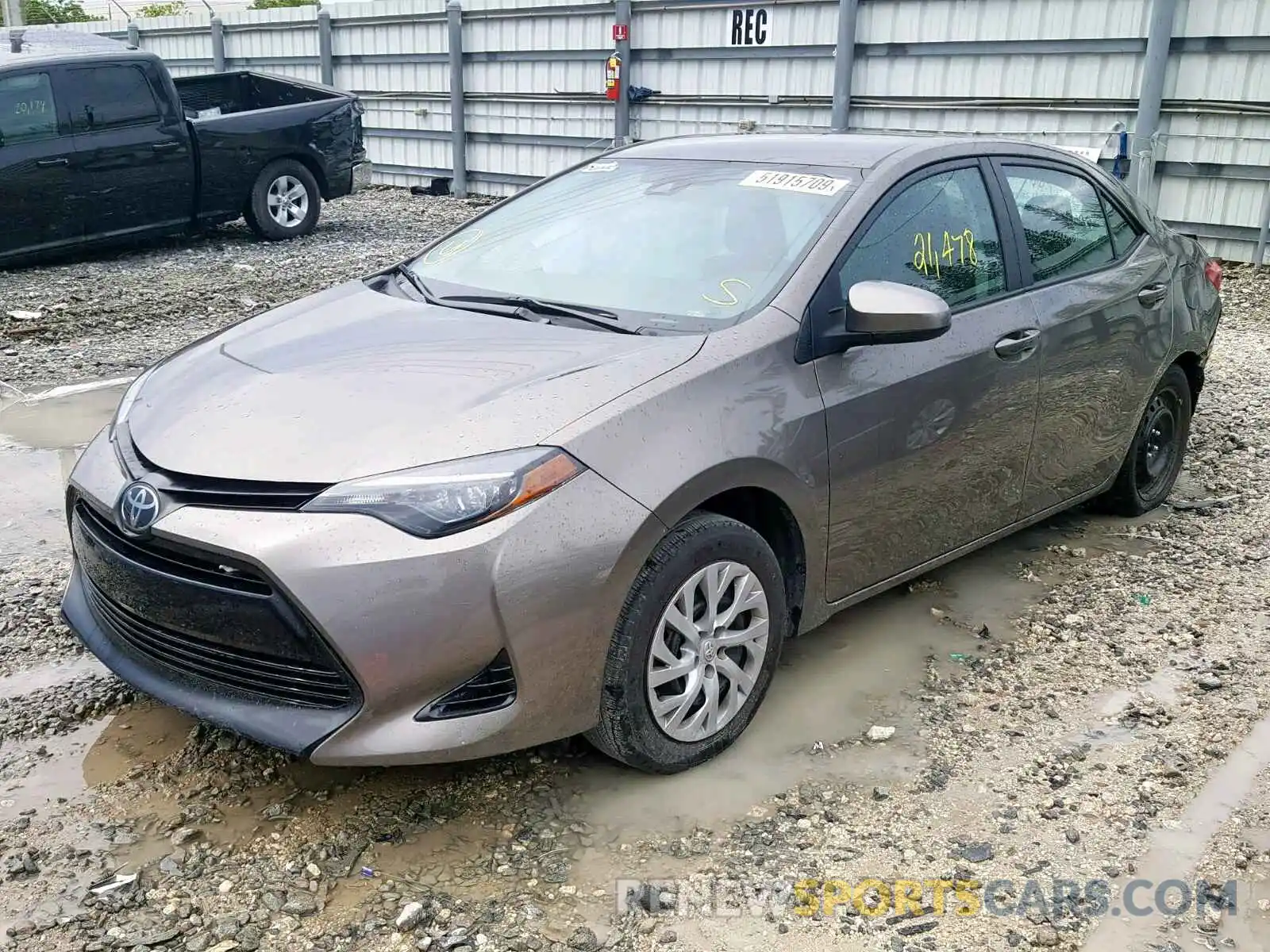 2 Photograph of a damaged car 5YFBURHEXKP866671 TOYOTA COROLLA 2019