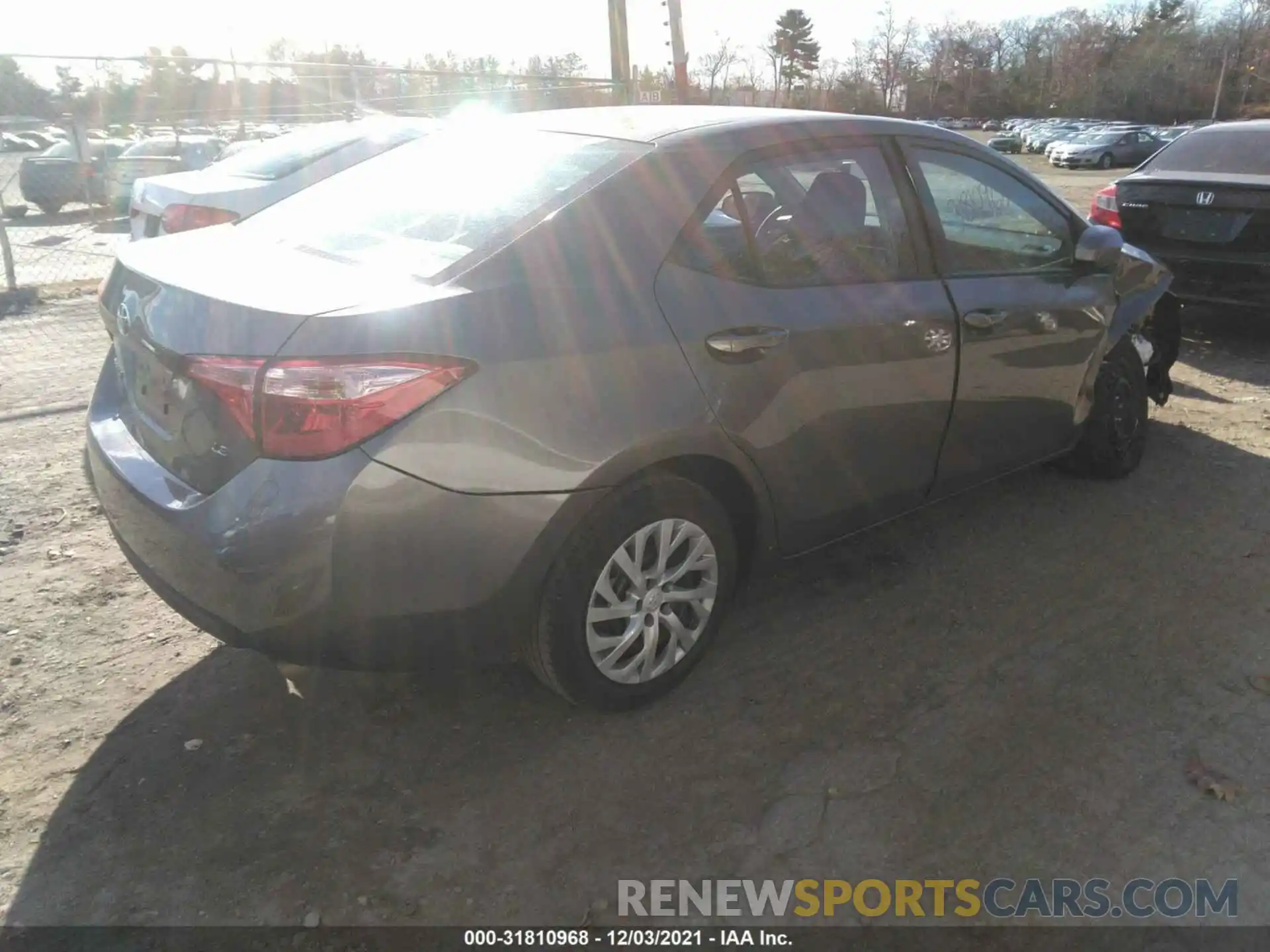 4 Photograph of a damaged car 5YFBURHEXKP866783 TOYOTA COROLLA 2019