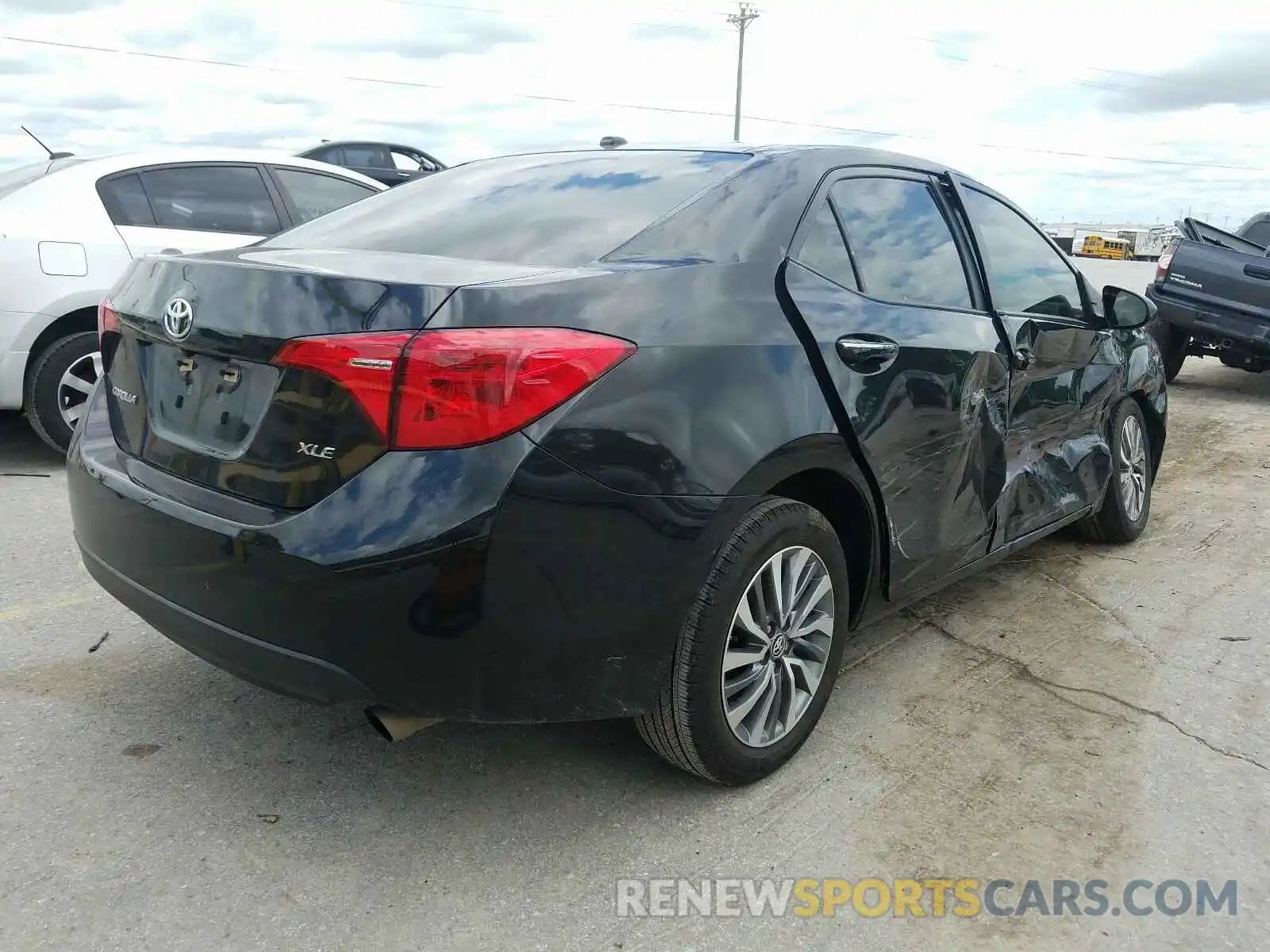 4 Photograph of a damaged car 5YFBURHEXKP866816 TOYOTA COROLLA 2019