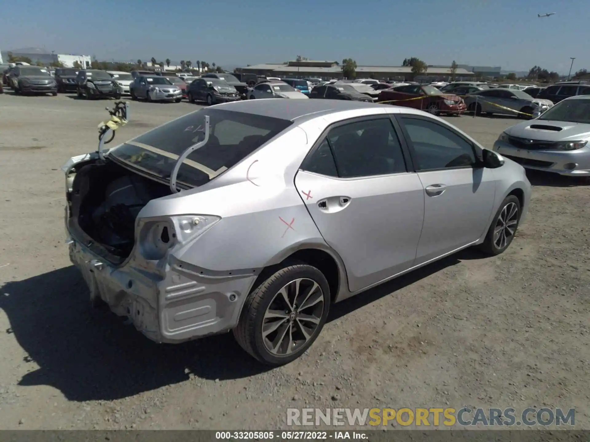 4 Photograph of a damaged car 5YFBURHEXKP867299 TOYOTA COROLLA 2019