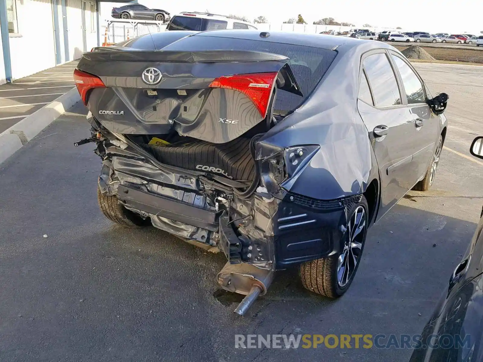 4 Photograph of a damaged car 5YFBURHEXKP867514 TOYOTA COROLLA 2019