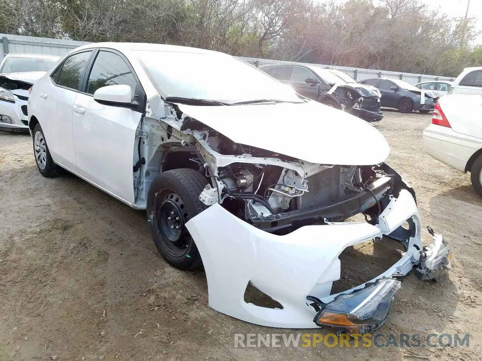 1 Photograph of a damaged car 5YFBURHEXKP867707 TOYOTA COROLLA 2019