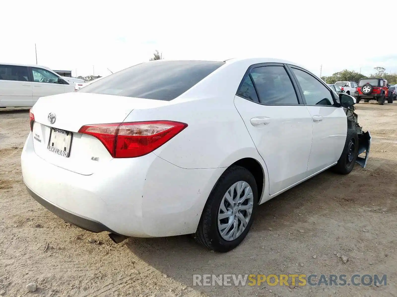 4 Photograph of a damaged car 5YFBURHEXKP867707 TOYOTA COROLLA 2019