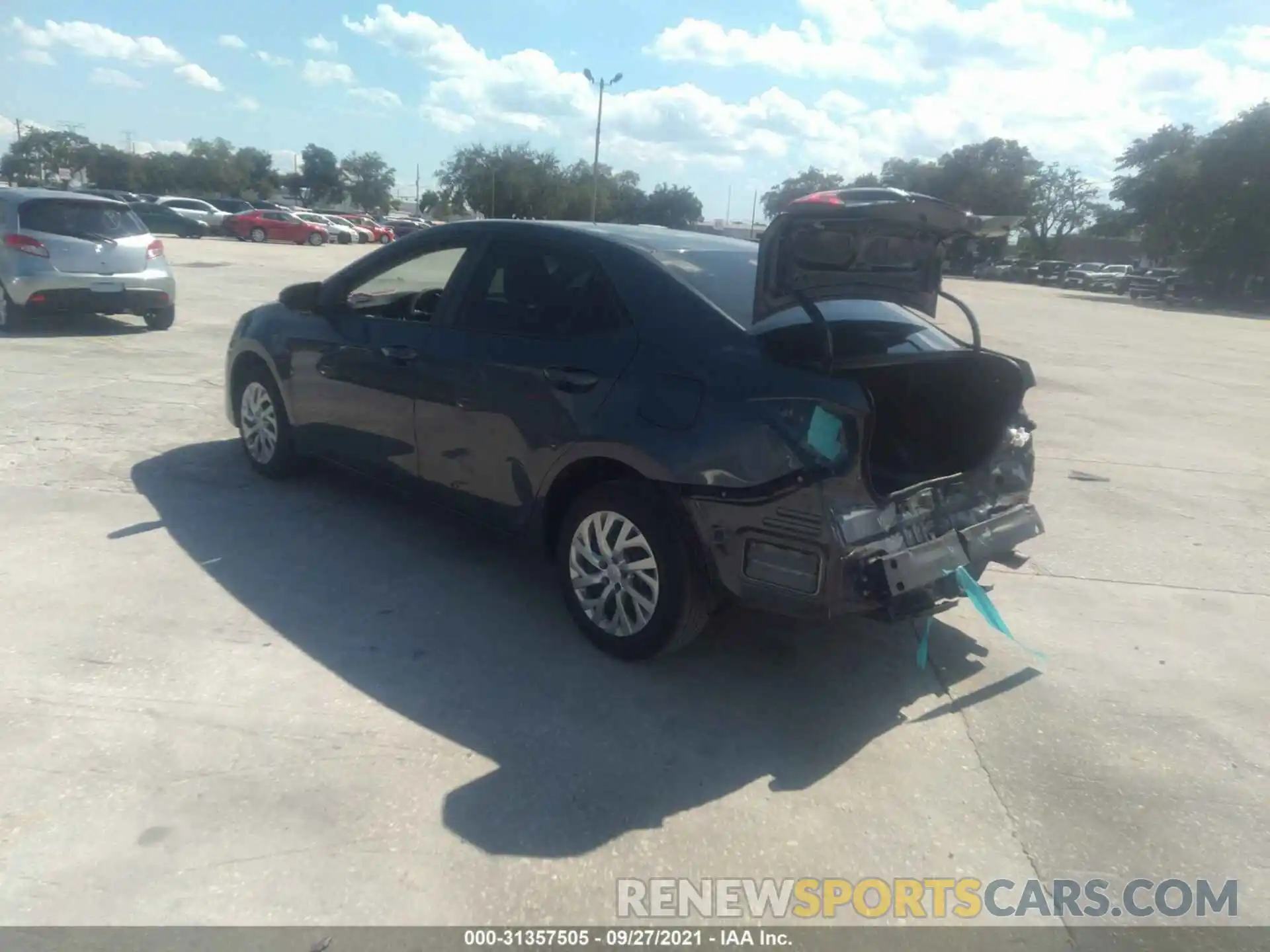 3 Photograph of a damaged car 5YFBURHEXKP868730 TOYOTA COROLLA 2019