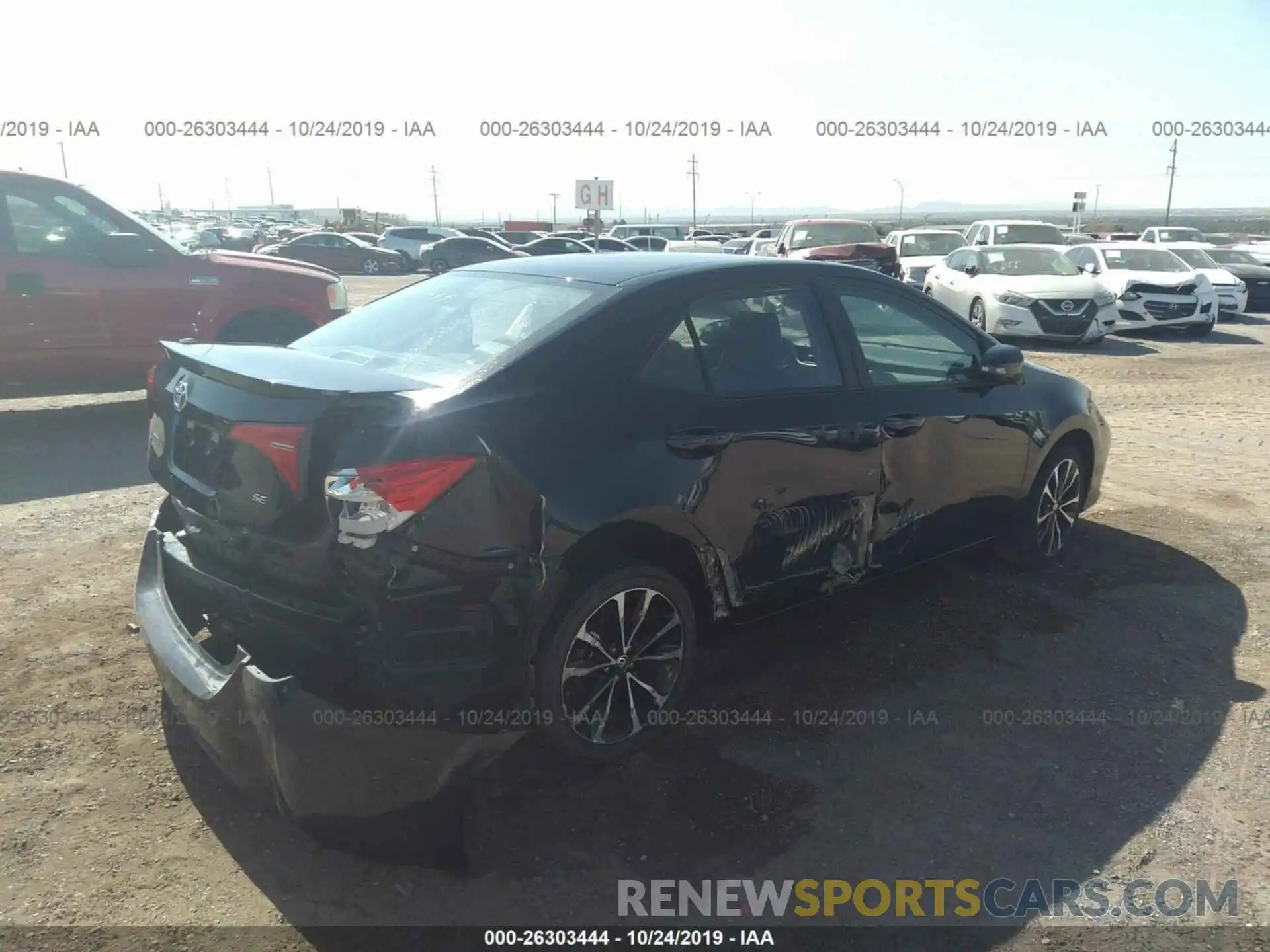 4 Photograph of a damaged car 5YFBURHEXKP869084 TOYOTA COROLLA 2019