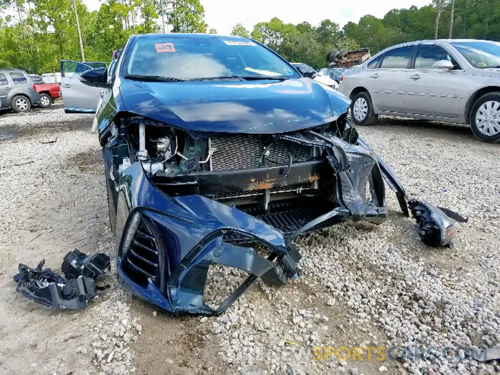 9 Photograph of a damaged car 5YFBURHEXKP869554 TOYOTA COROLLA 2019