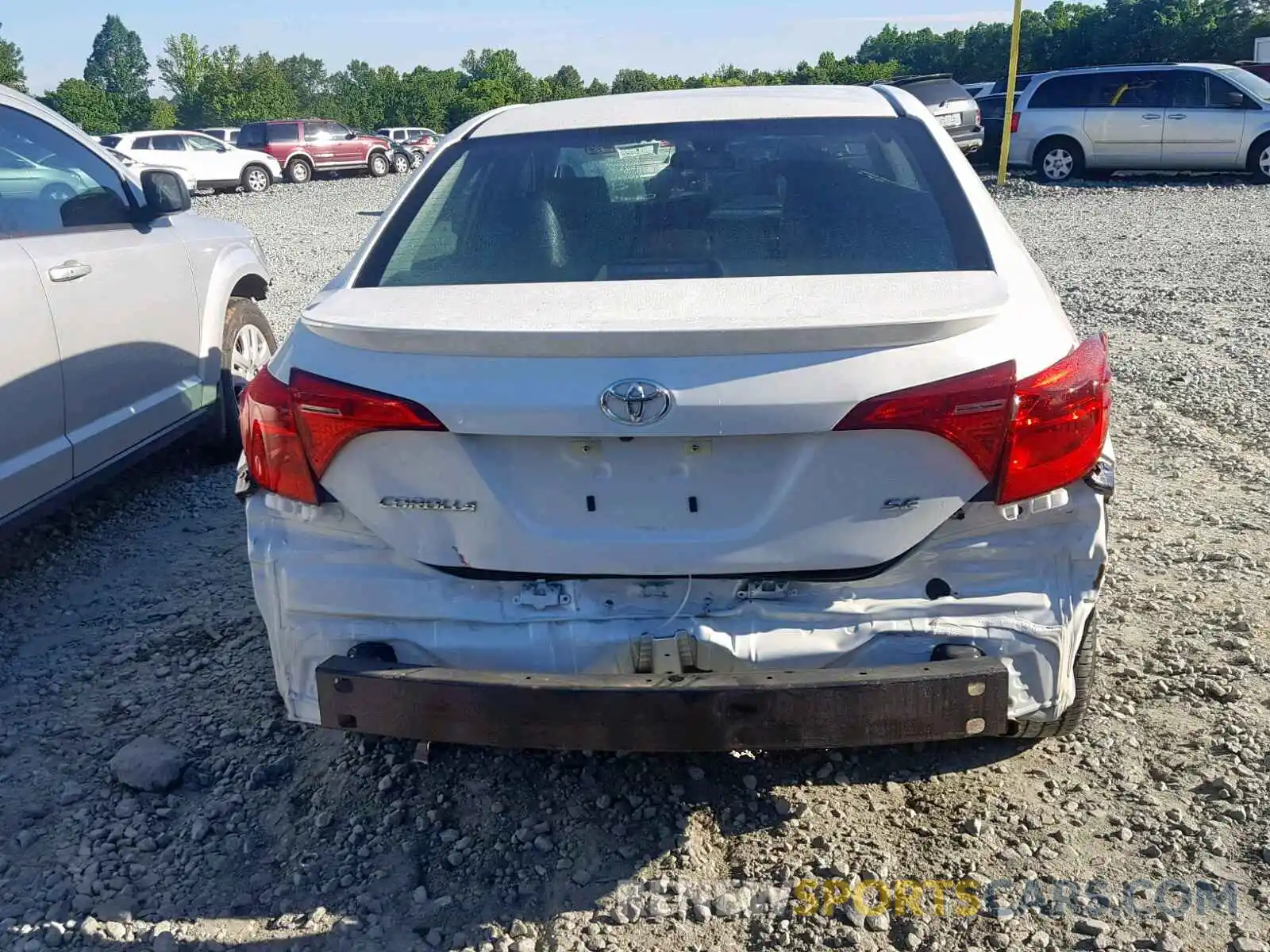 9 Photograph of a damaged car 5YFBURHEXKP870283 TOYOTA COROLLA 2019