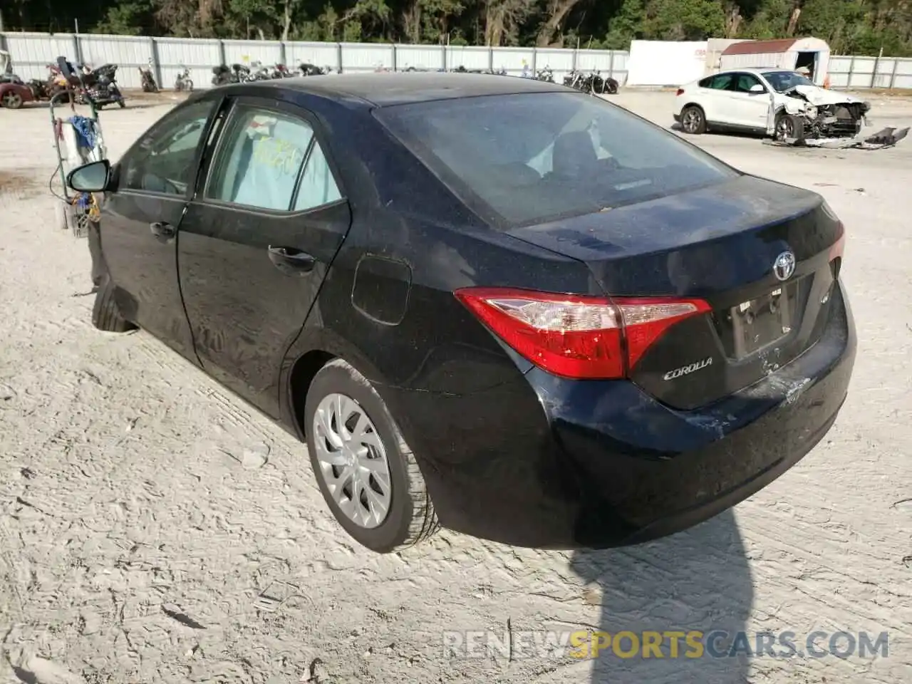 3 Photograph of a damaged car 5YFBURHEXKP870719 TOYOTA COROLLA 2019