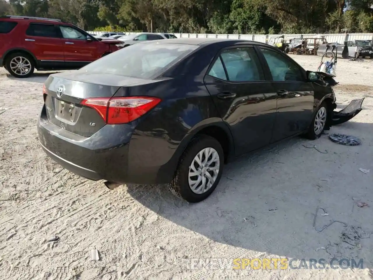 4 Photograph of a damaged car 5YFBURHEXKP870719 TOYOTA COROLLA 2019