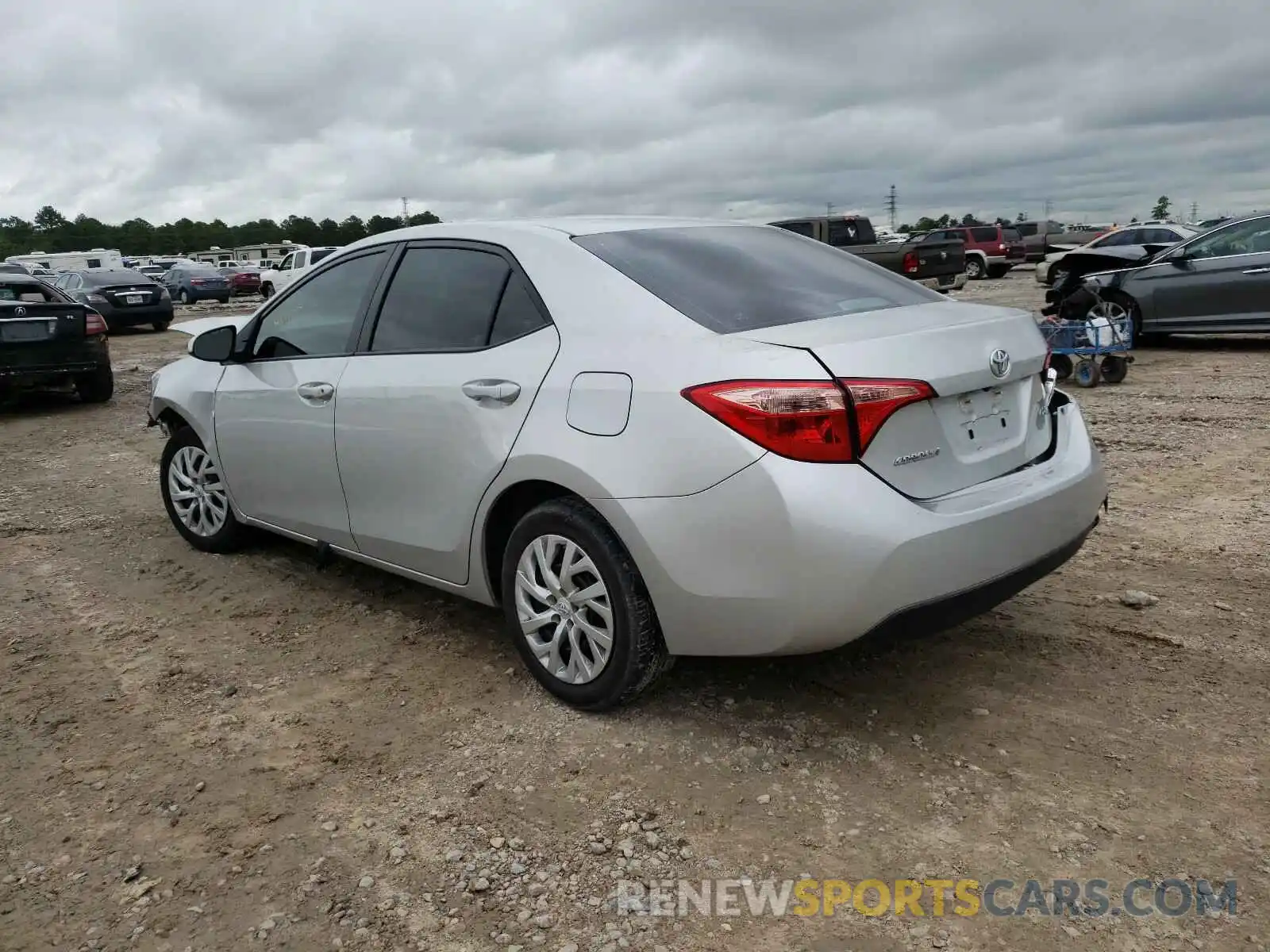 3 Photograph of a damaged car 5YFBURHEXKP871627 TOYOTA COROLLA 2019