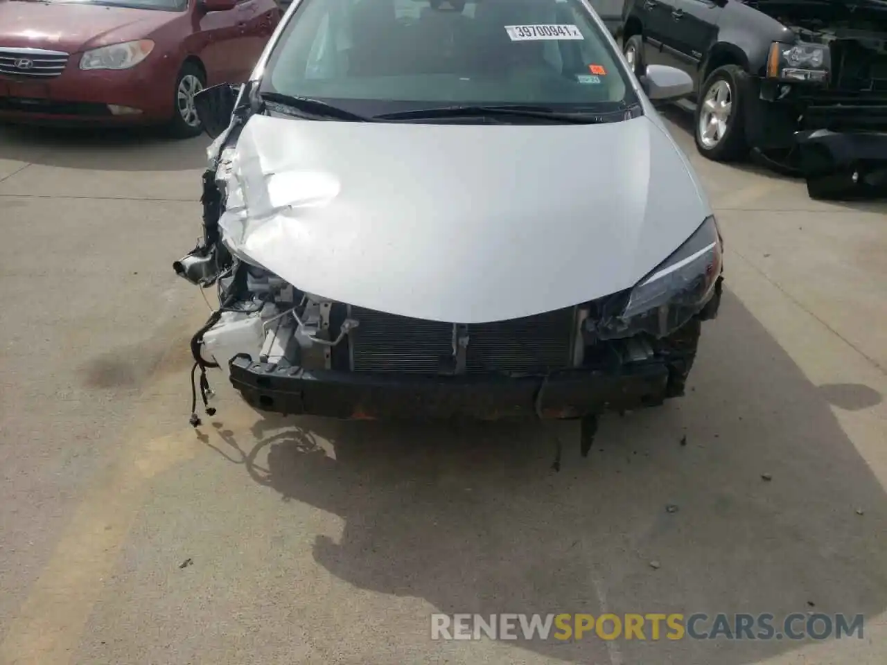 9 Photograph of a damaged car 5YFBURHEXKP871644 TOYOTA COROLLA 2019