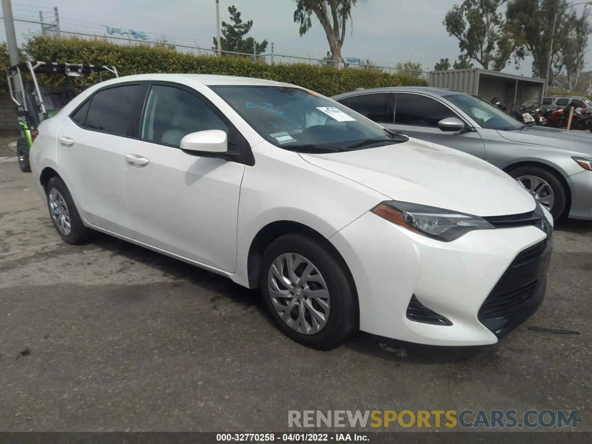 1 Photograph of a damaged car 5YFBURHEXKP872731 TOYOTA COROLLA 2019