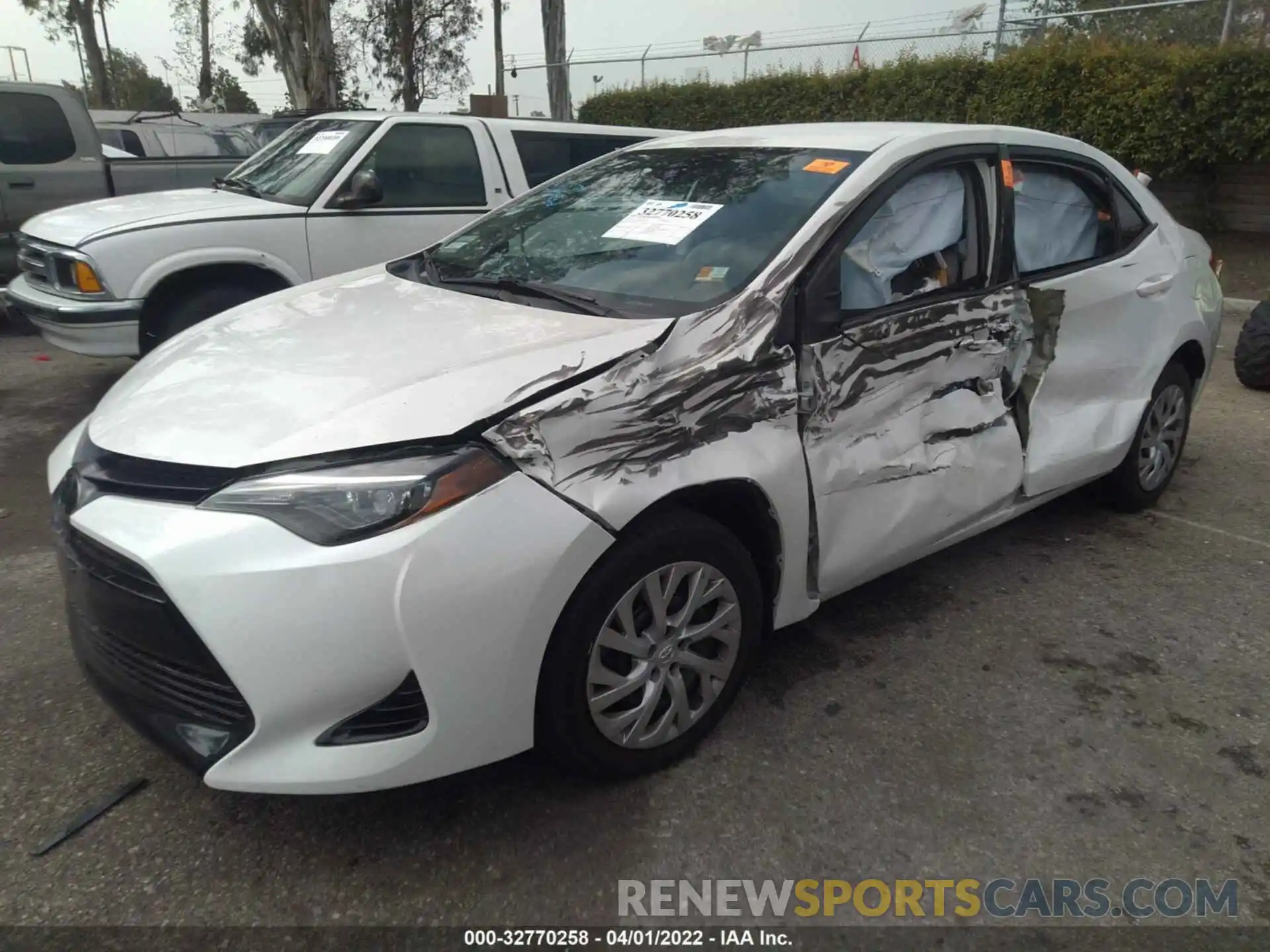 2 Photograph of a damaged car 5YFBURHEXKP872731 TOYOTA COROLLA 2019