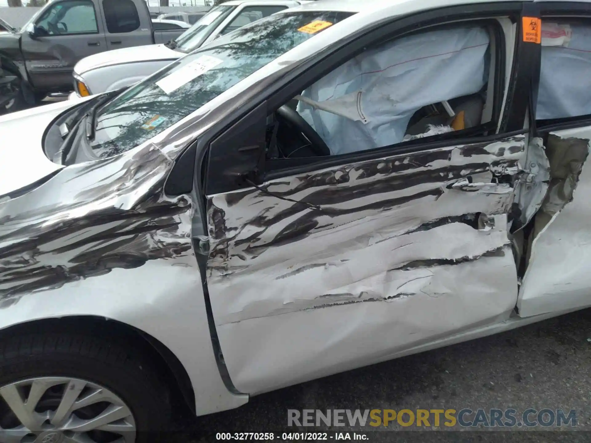 6 Photograph of a damaged car 5YFBURHEXKP872731 TOYOTA COROLLA 2019