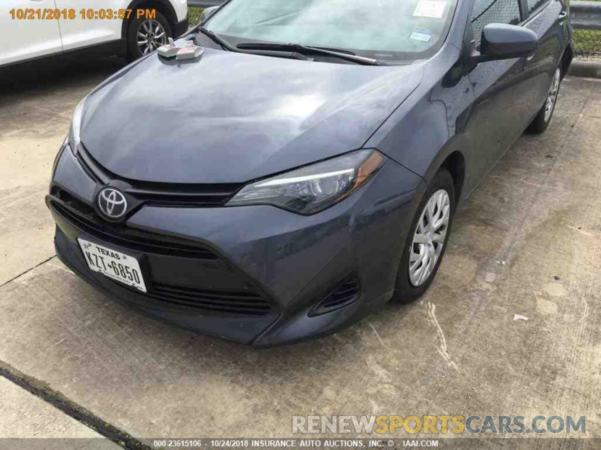 15 Photograph of a damaged car 5YFBURHEXKP872891 Toyota Corolla 2019