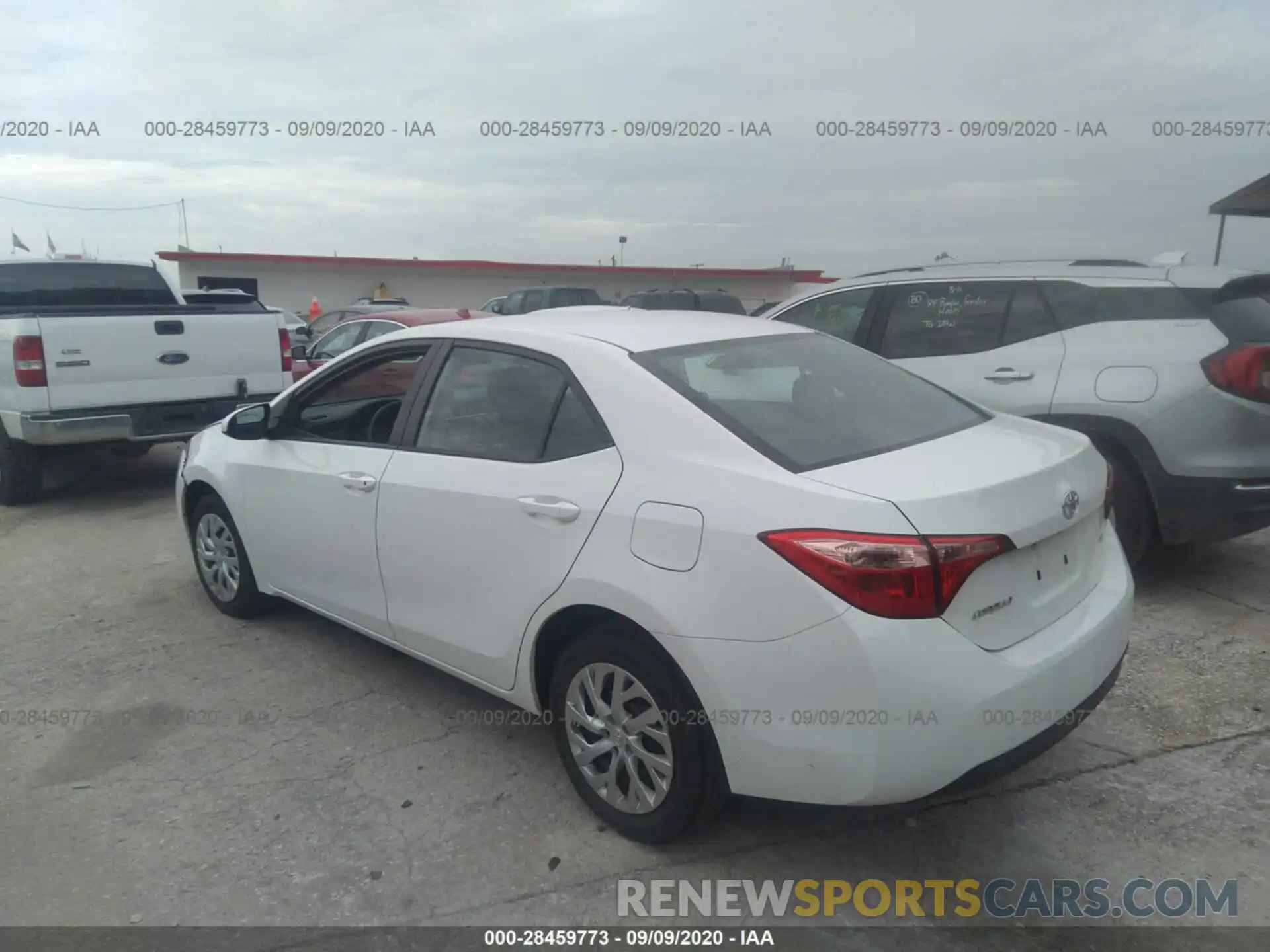 3 Photograph of a damaged car 5YFBURHEXKP872941 TOYOTA COROLLA 2019