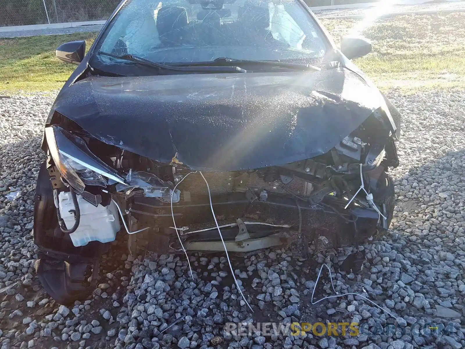 9 Photograph of a damaged car 5YFBURHEXKP873135 TOYOTA COROLLA 2019