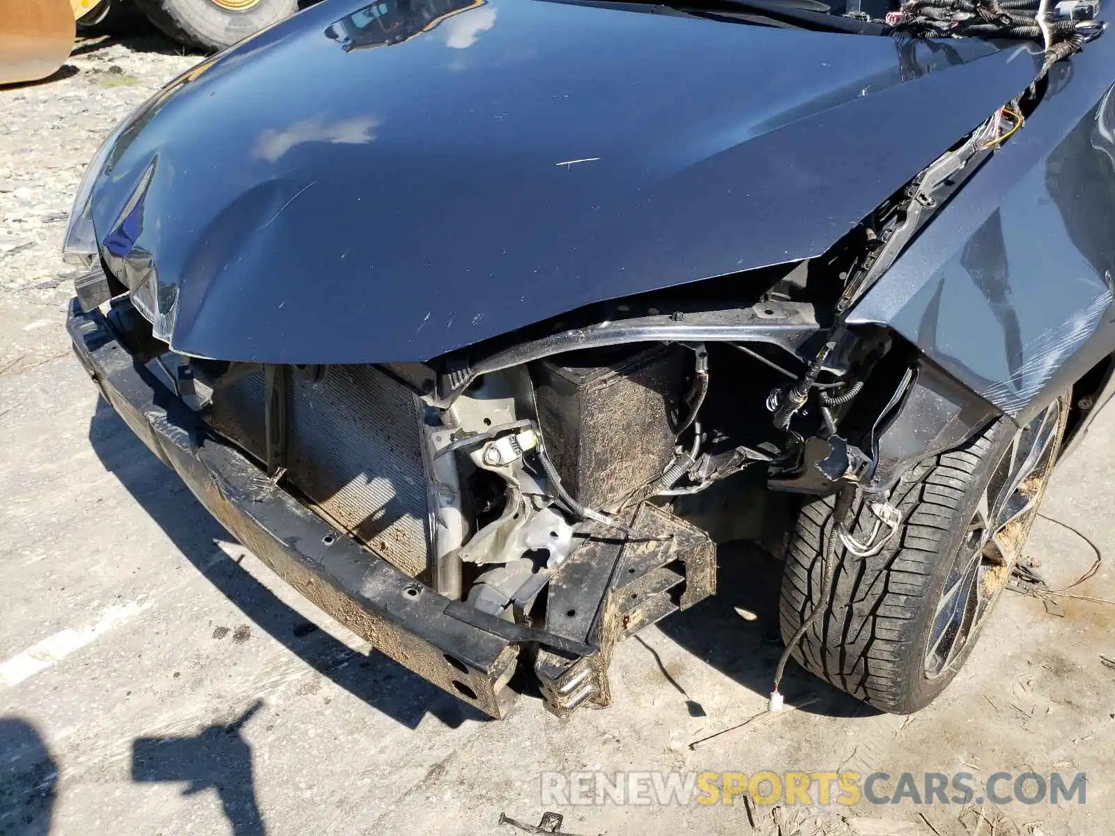 9 Photograph of a damaged car 5YFBURHEXKP873412 TOYOTA COROLLA 2019