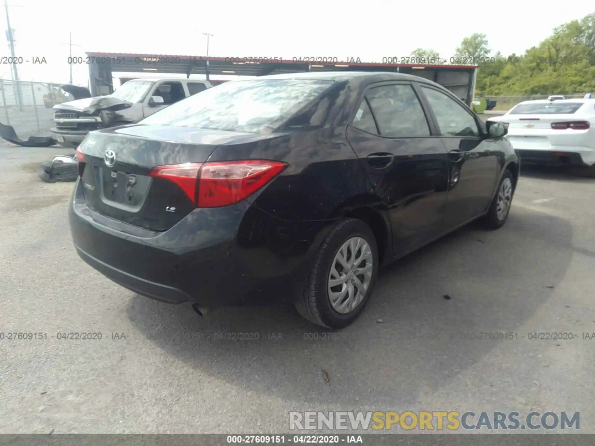 4 Photograph of a damaged car 5YFBURHEXKP873801 TOYOTA COROLLA 2019