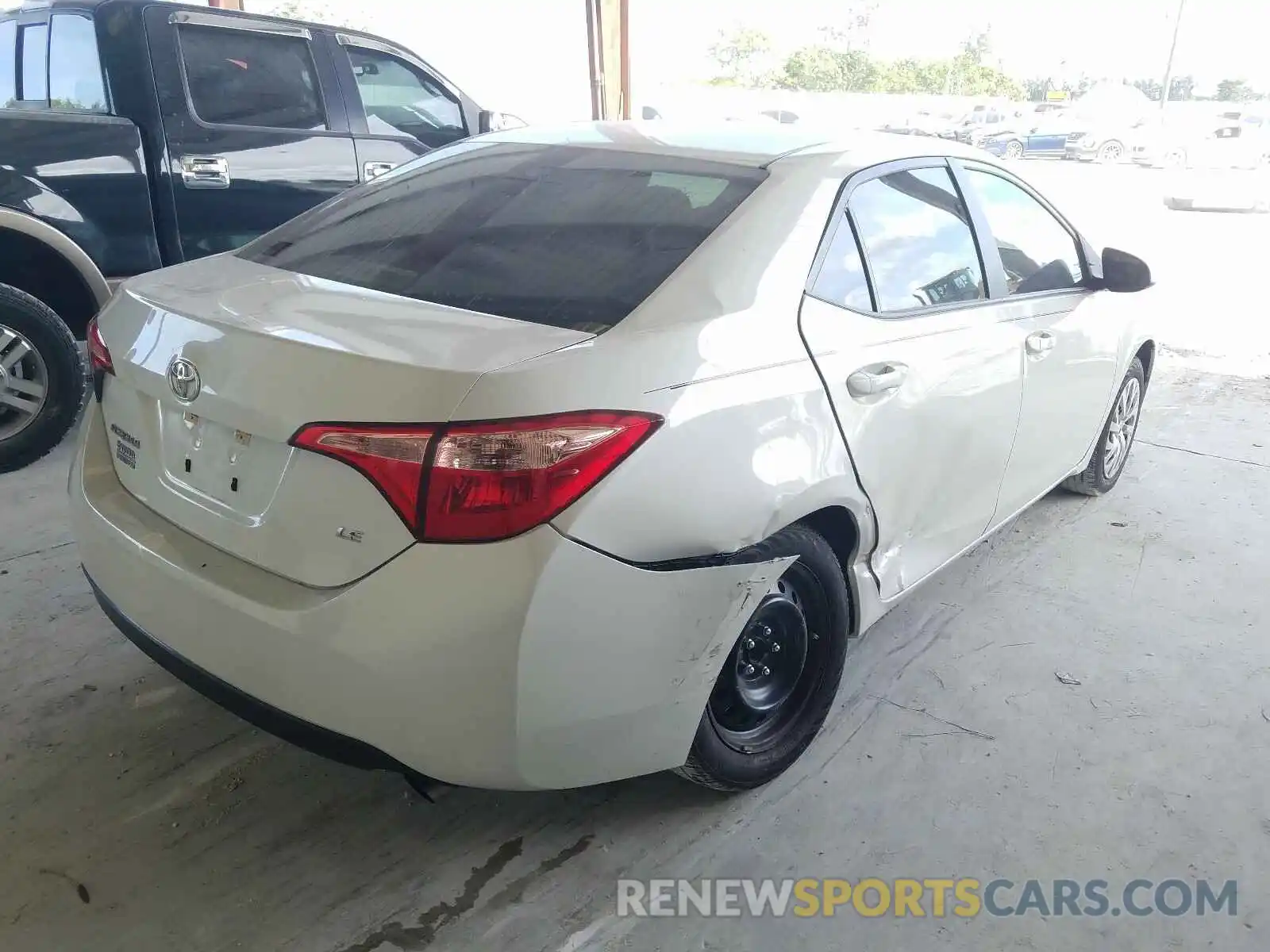 4 Photograph of a damaged car 5YFBURHEXKP874396 TOYOTA COROLLA 2019