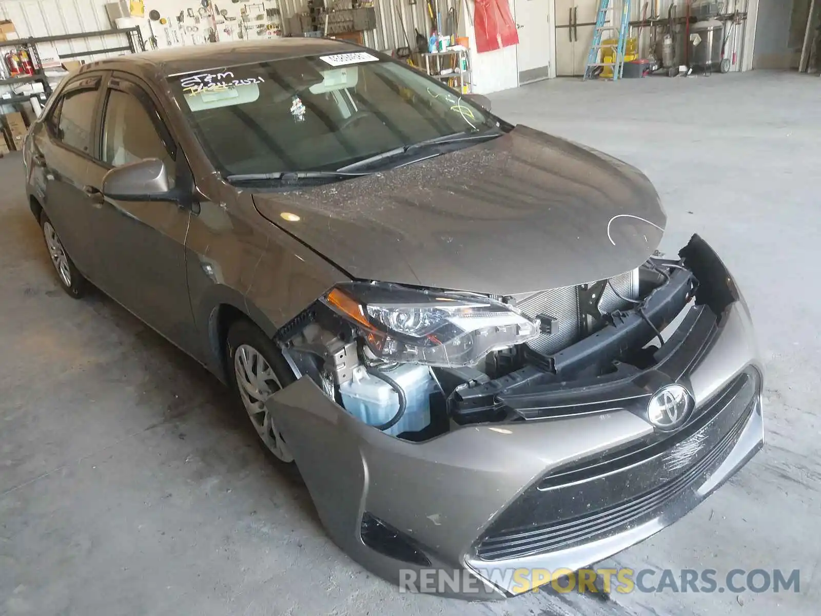 1 Photograph of a damaged car 5YFBURHEXKP875712 TOYOTA COROLLA 2019