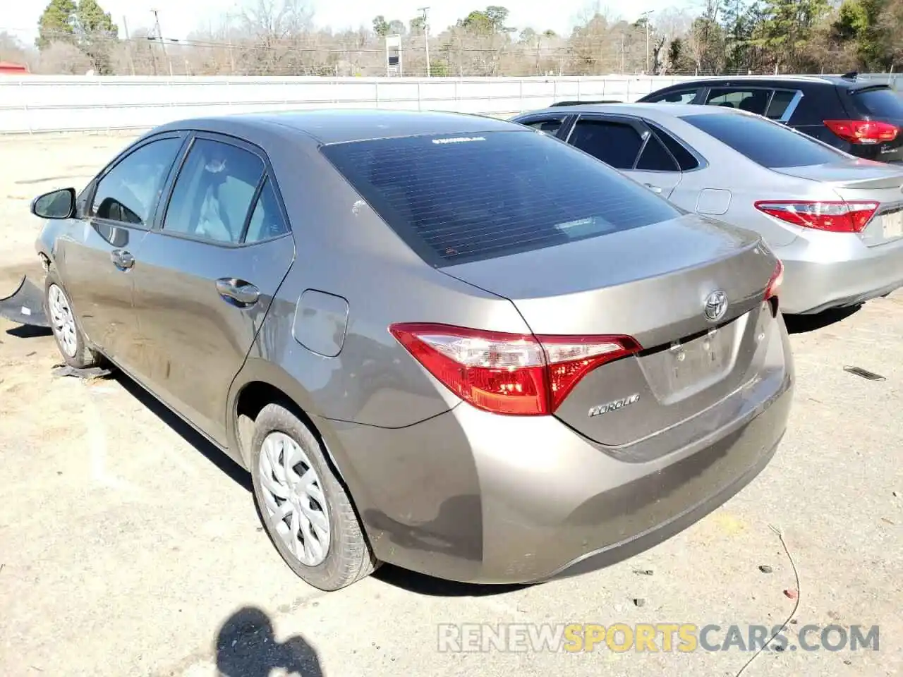 3 Photograph of a damaged car 5YFBURHEXKP876911 TOYOTA COROLLA 2019