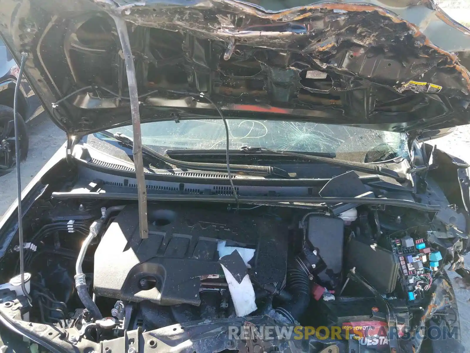 7 Photograph of a damaged car 5YFBURHEXKP877119 TOYOTA COROLLA 2019