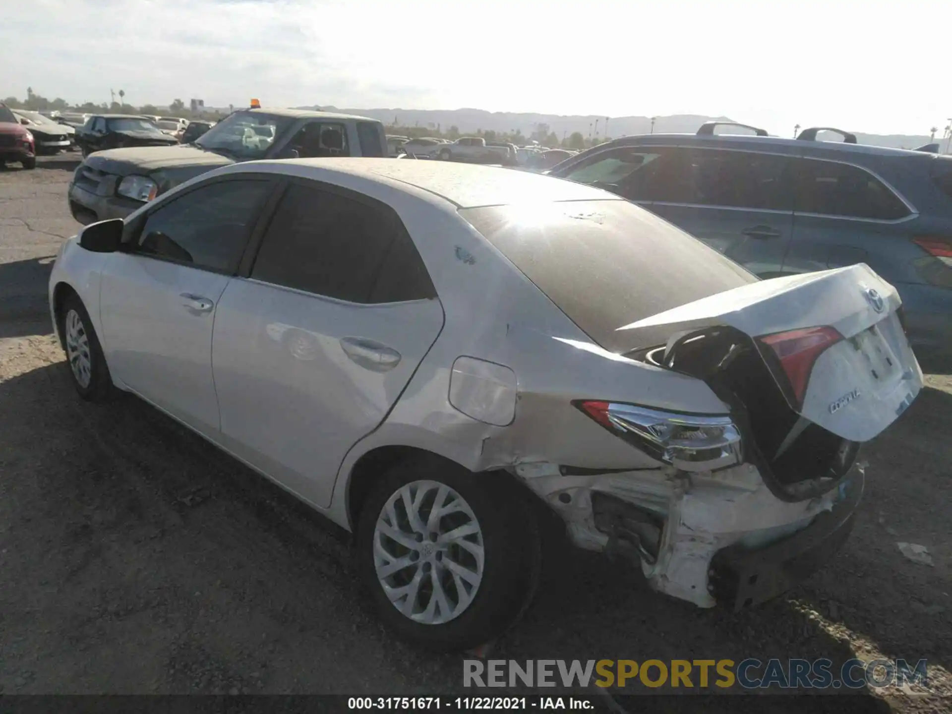 3 Photograph of a damaged car 5YFBURHEXKP877153 TOYOTA COROLLA 2019