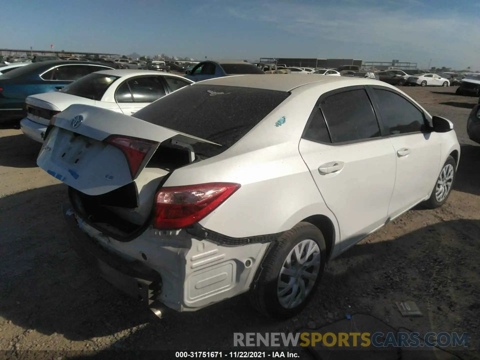 4 Photograph of a damaged car 5YFBURHEXKP877153 TOYOTA COROLLA 2019