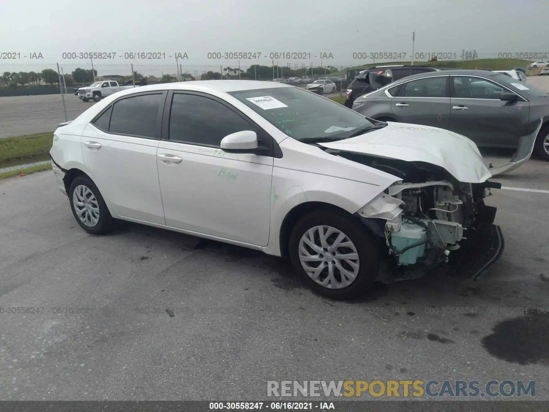 1 Photograph of a damaged car 5YFBURHEXKP877542 TOYOTA COROLLA 2019