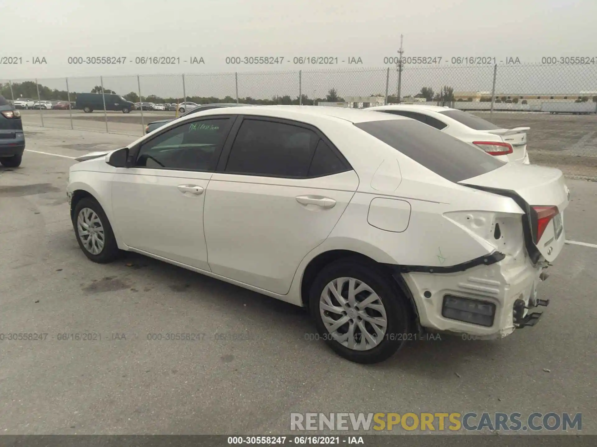 3 Photograph of a damaged car 5YFBURHEXKP877542 TOYOTA COROLLA 2019