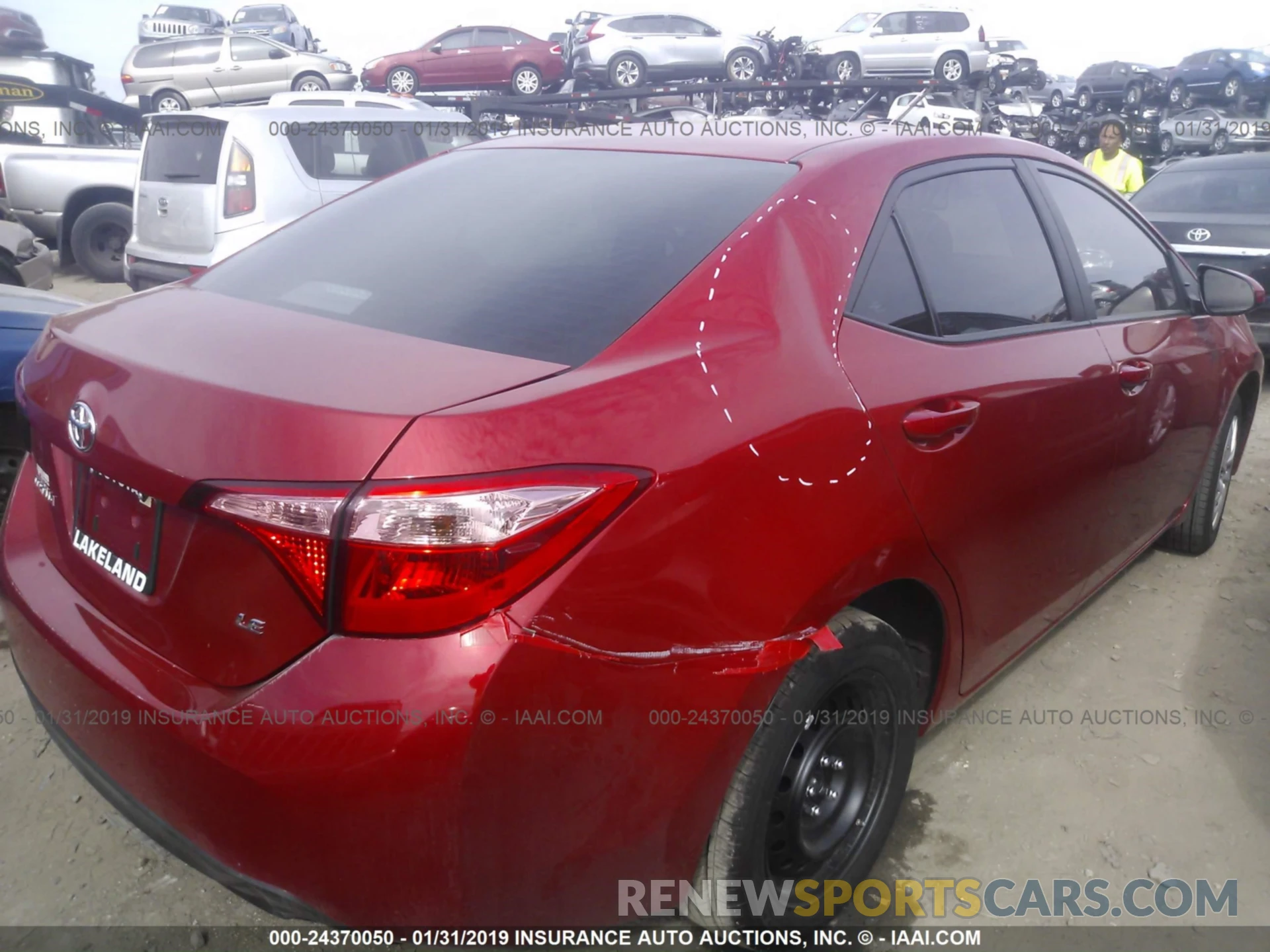 4 Photograph of a damaged car 5YFBURHEXKP877640 TOYOTA COROLLA 2019