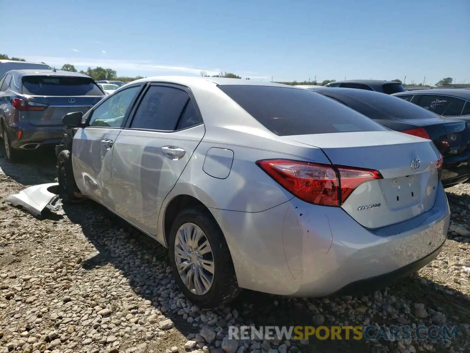 3 Photograph of a damaged car 5YFBURHEXKP878271 TOYOTA COROLLA 2019